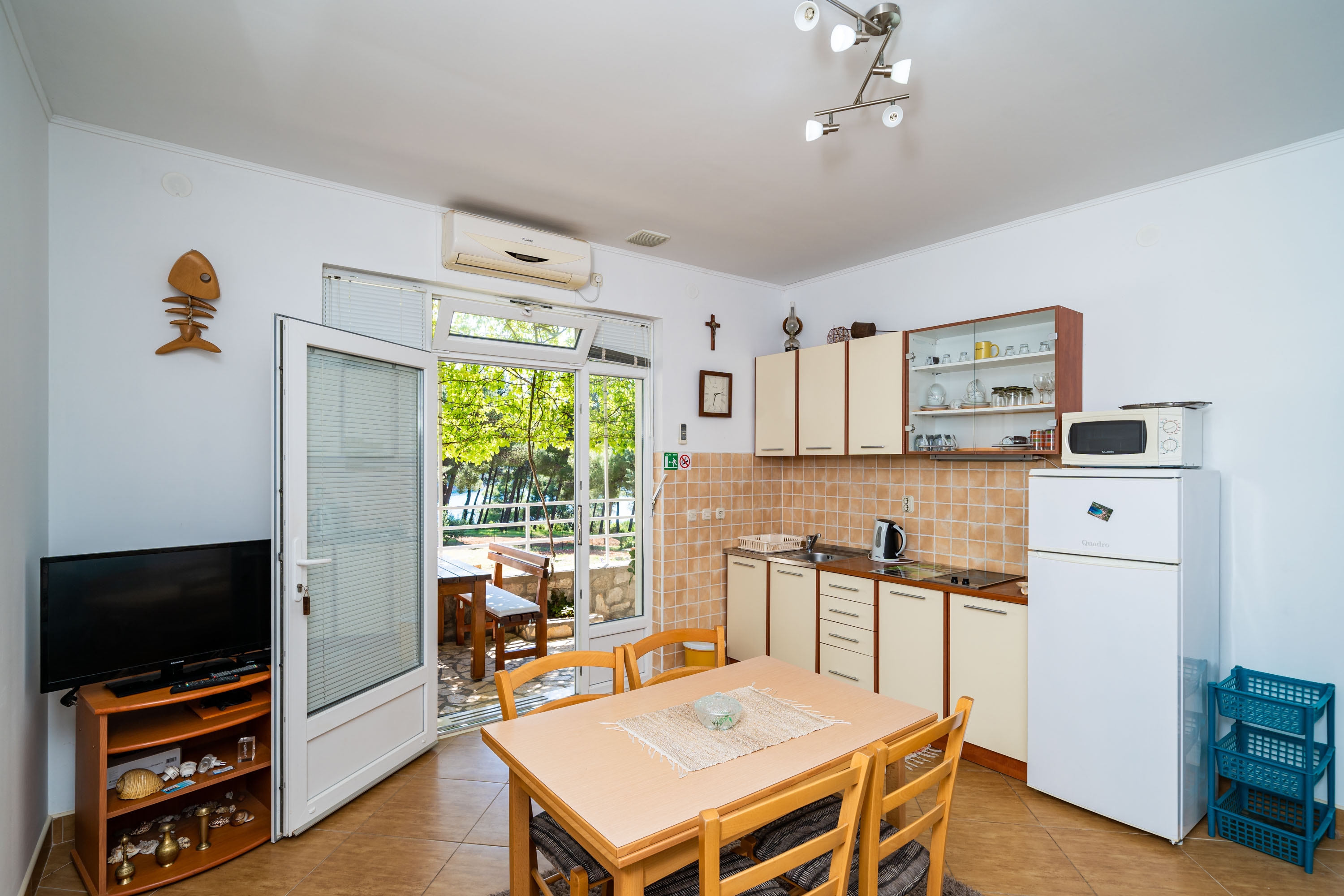 One bedroom apartment with air-conditioning Žuljana, Pelješac (A-10233-b) One bedroom apartment with air-conditioning Žuljana, Pelješac (A-10233-b)