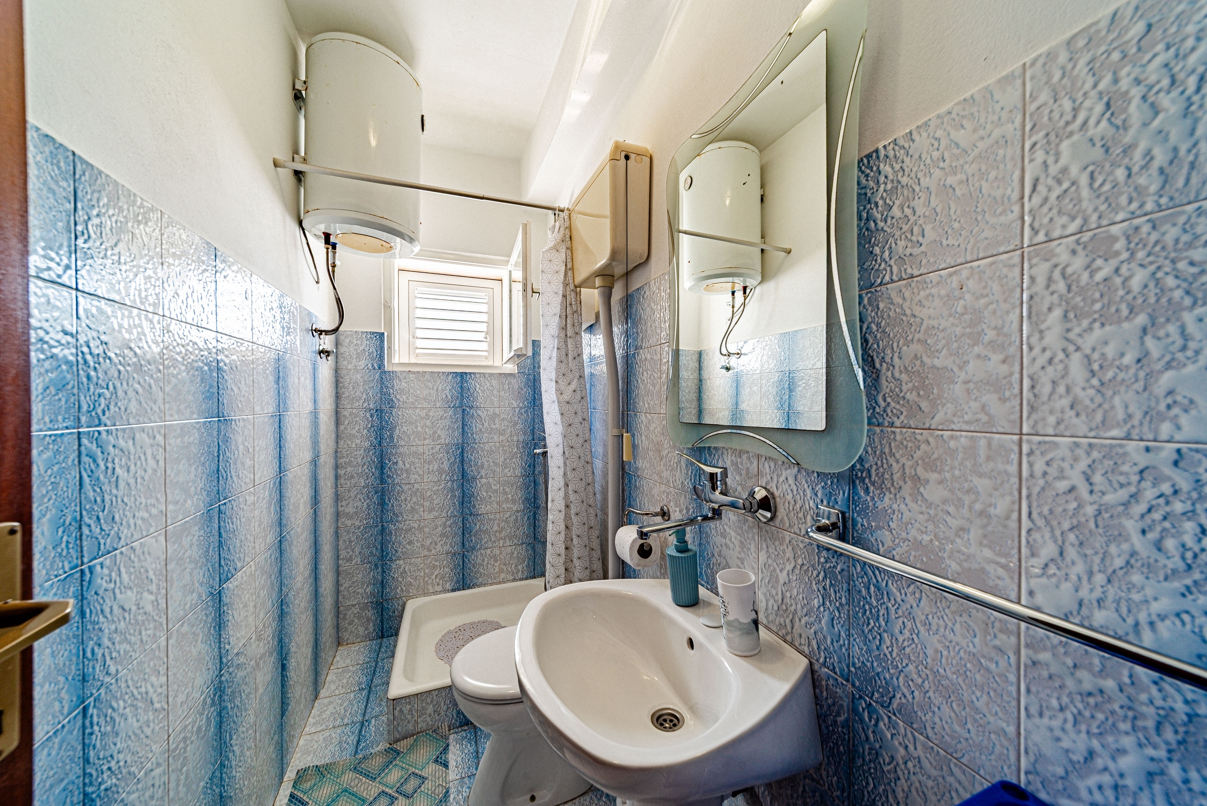 Four bedroom apartment near beach Cove Pještata, Pelješac  A-a