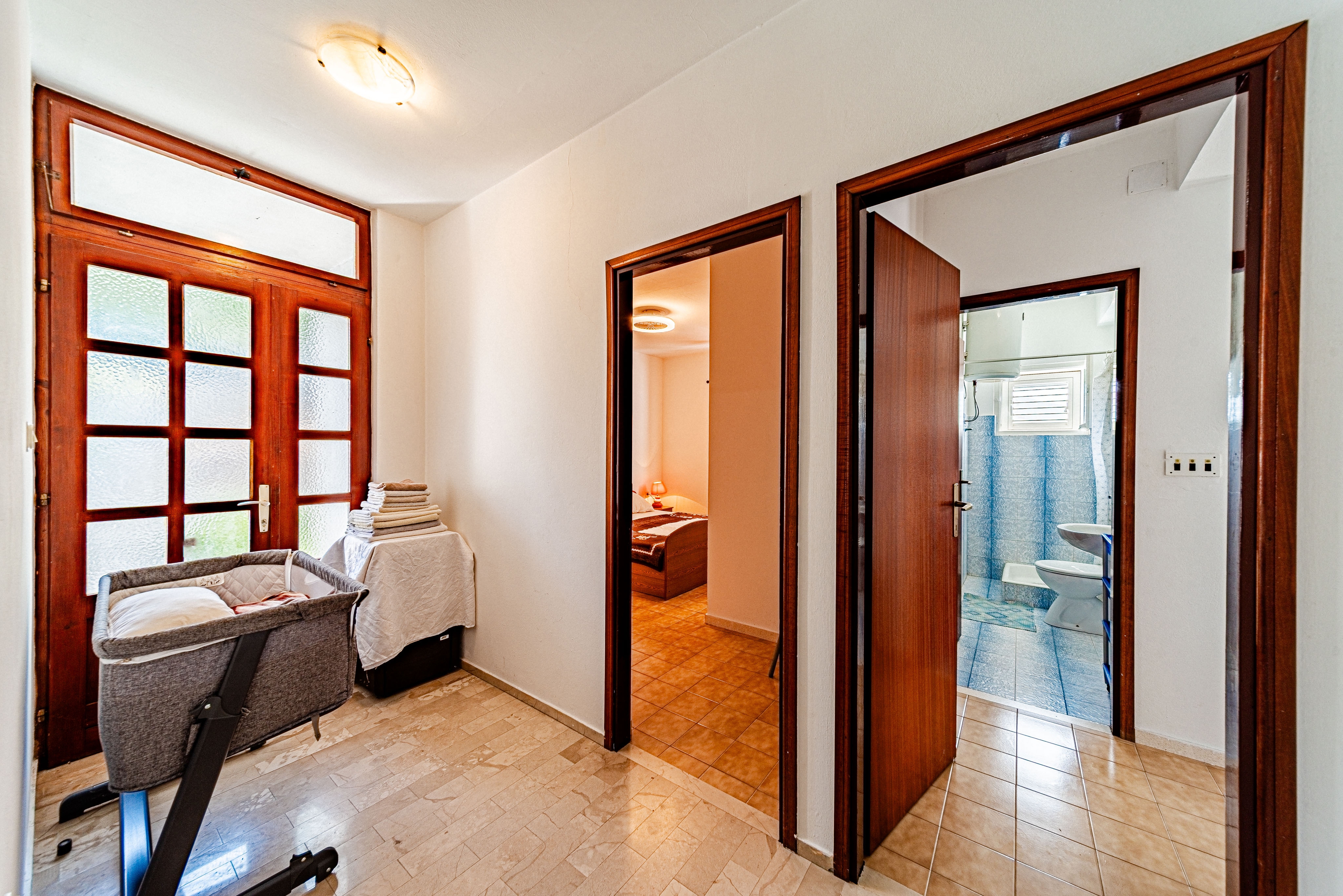 Four bedroom apartment near beach Cove Pještata, Pelješac  A-a