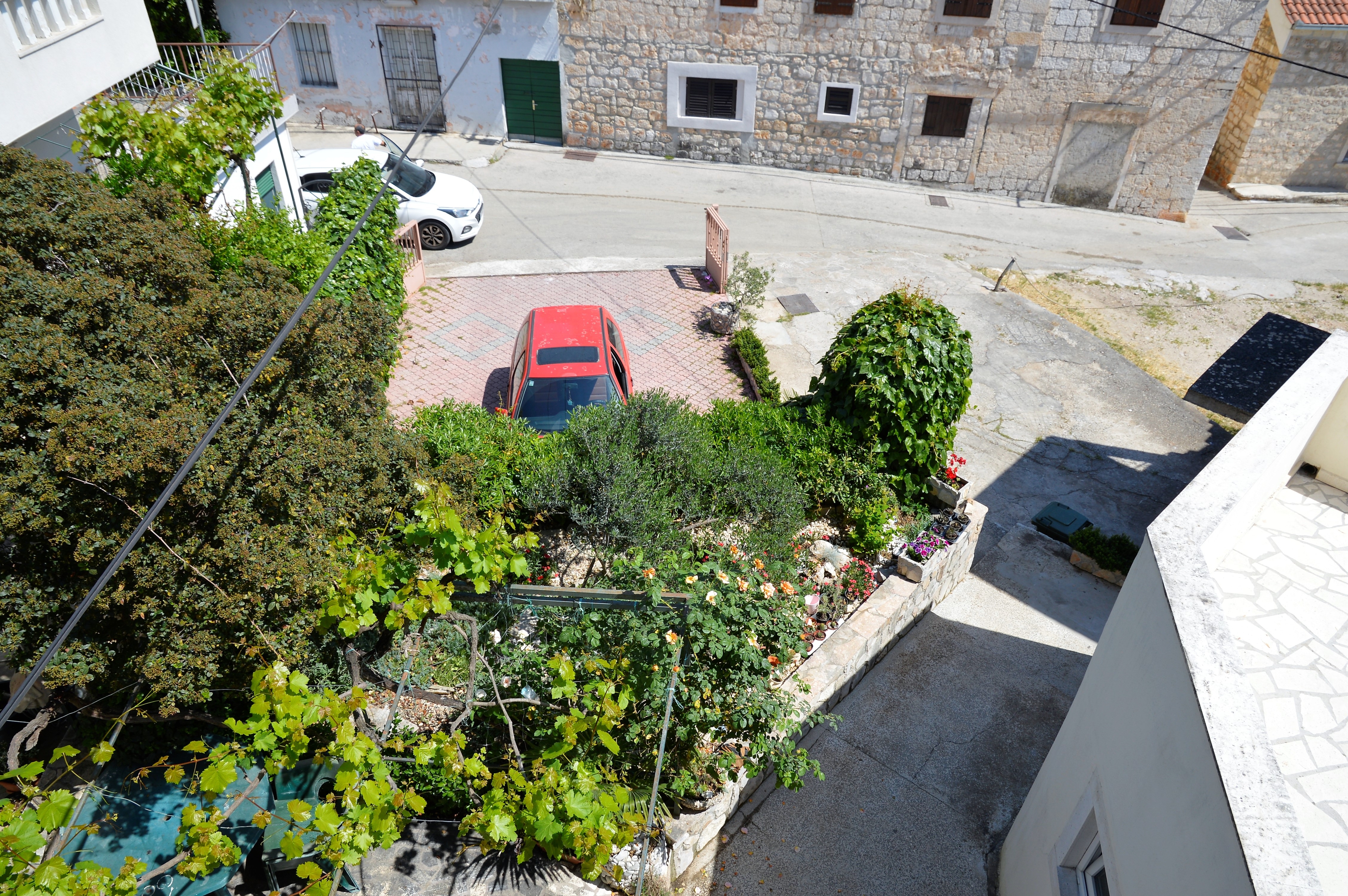 Dvosobni apartman s terasom i pogledom na more Marina, Trogir  A-a