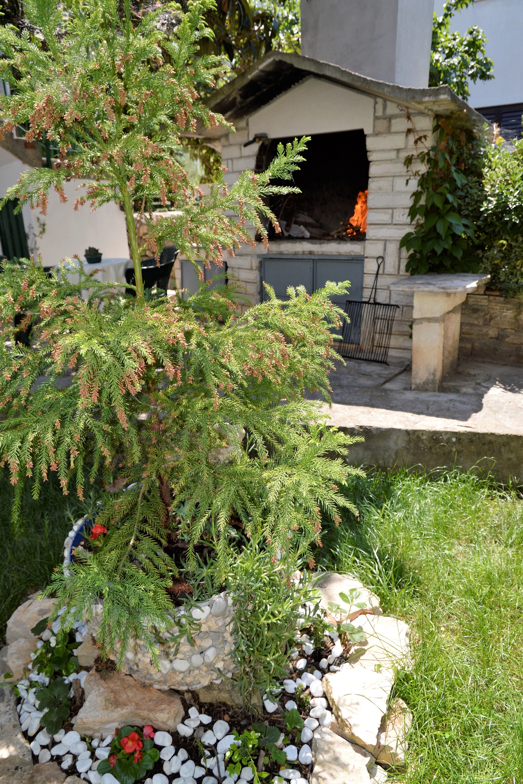 Dvosobni apartman s terasom i pogledom na more Marina, Trogir  A-a