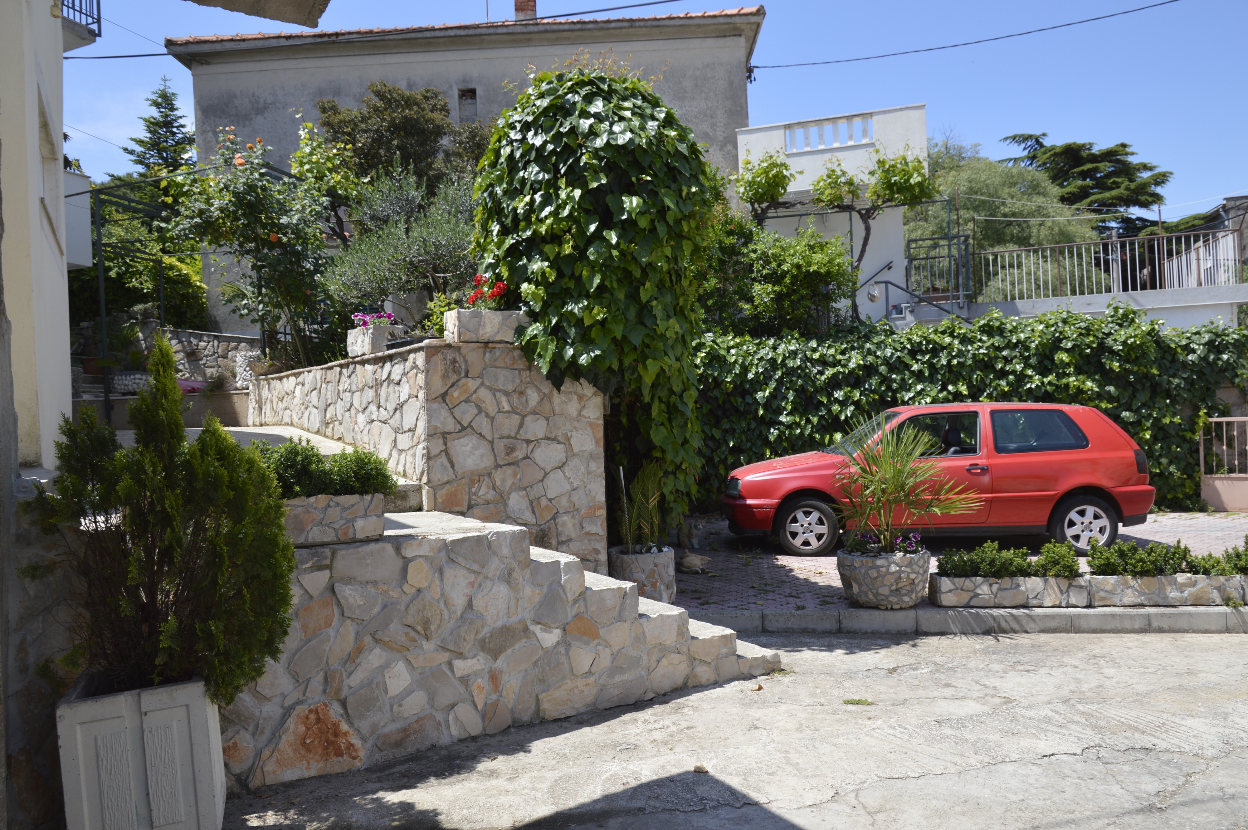 Dvosobni apartman s terasom i pogledom na more Marina, Trogir  A-a