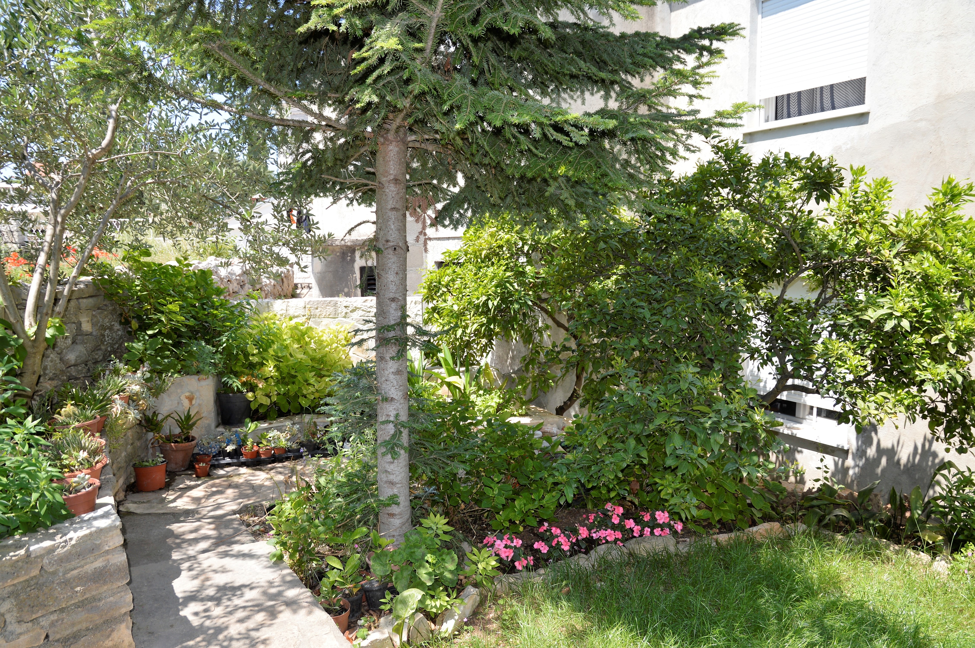 Dvosobni apartman s terasom i pogledom na more Marina, Trogir  A-a