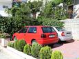 Marina, Trogir, Parcheggio 10238 - Appartamenti affitto vicino al mare con la spiaggia ghiaiosa.