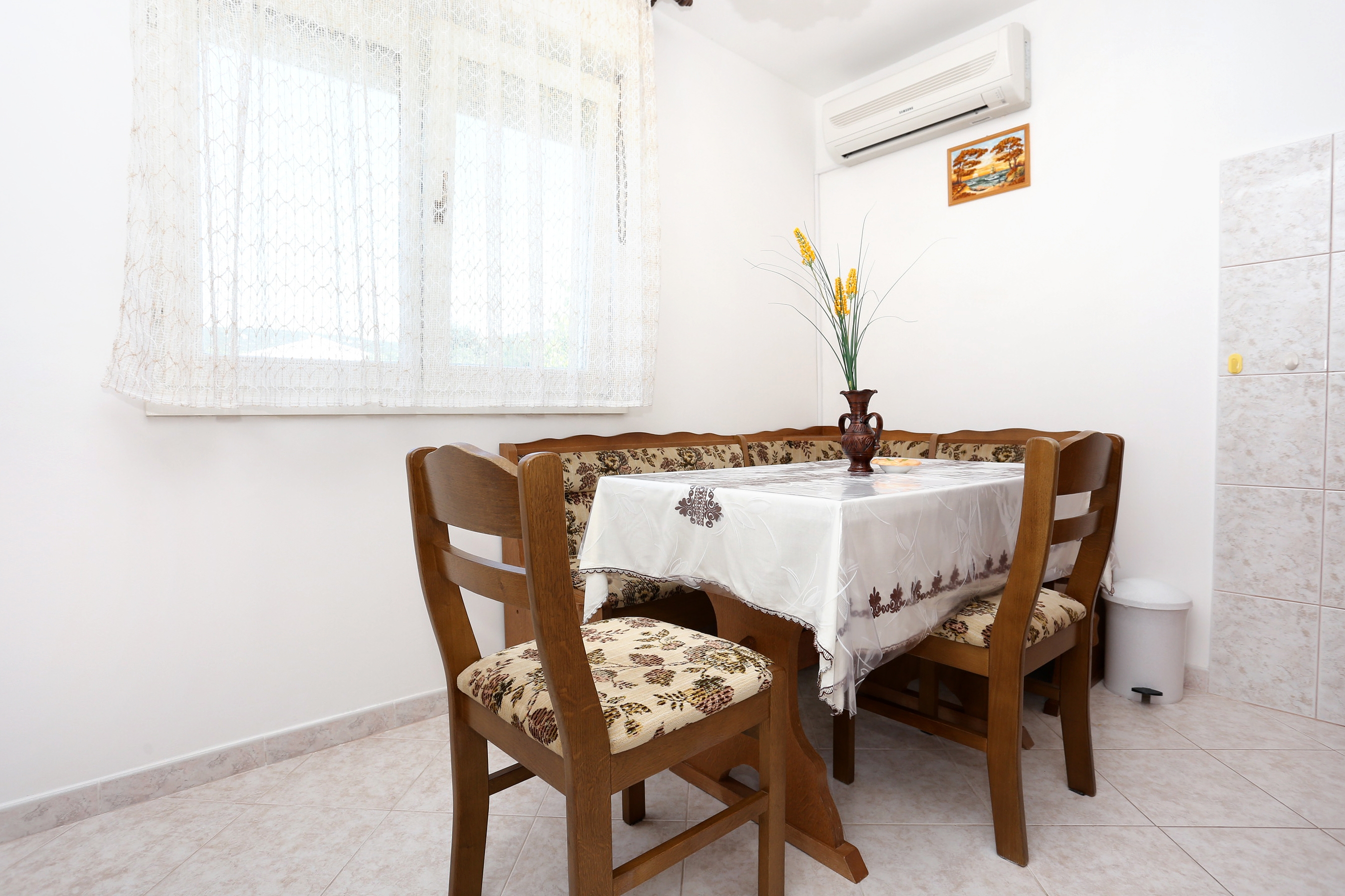 One bedroom apartment with balcony and sea view Vinišće, Trogir (A-10241-a) One bedroom apartment with balcony and sea view Vinišće, Trogir (A-10241-a)