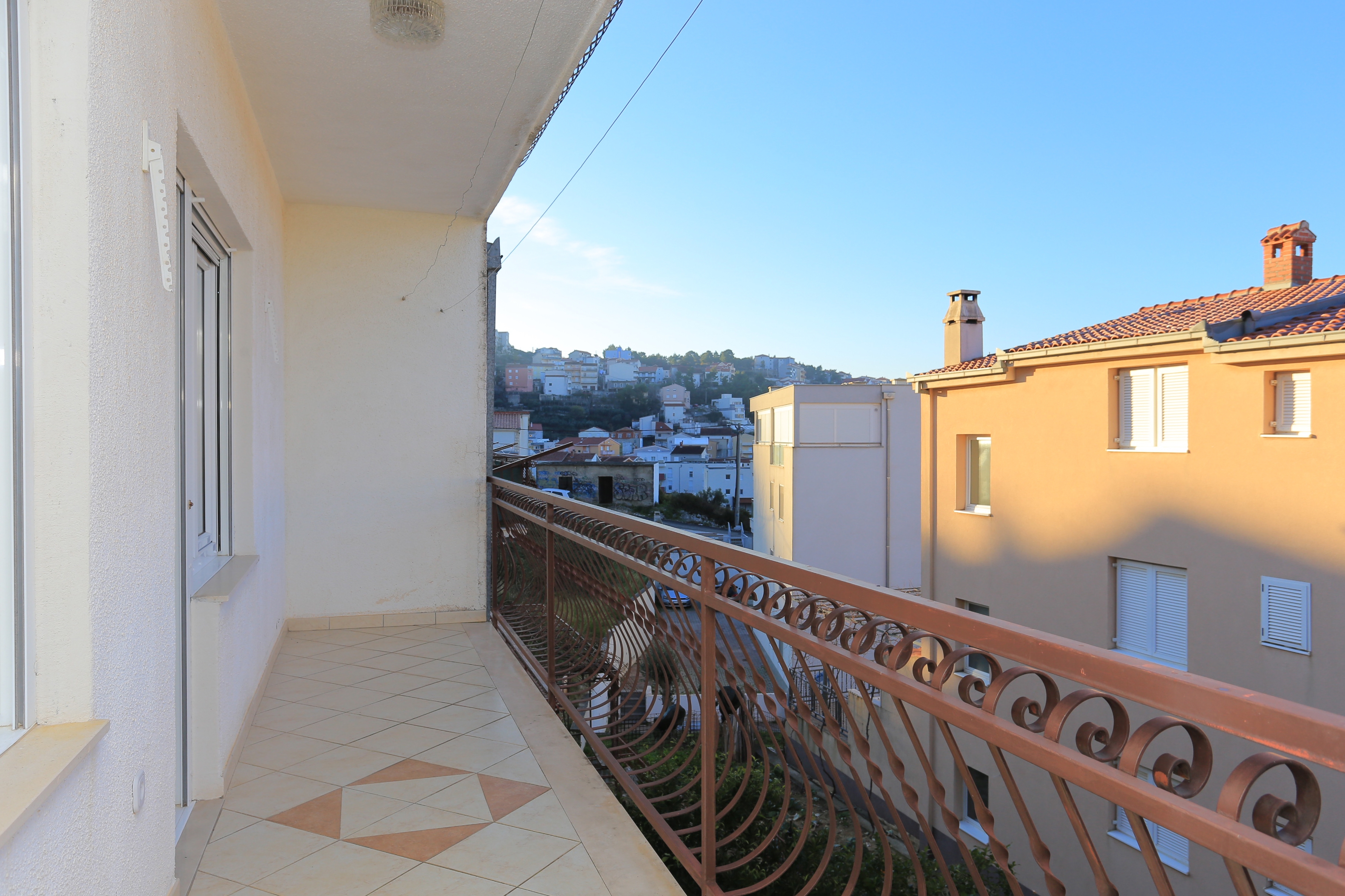 Četverosobni apartman s balkonom Podstrana, Split  A-b