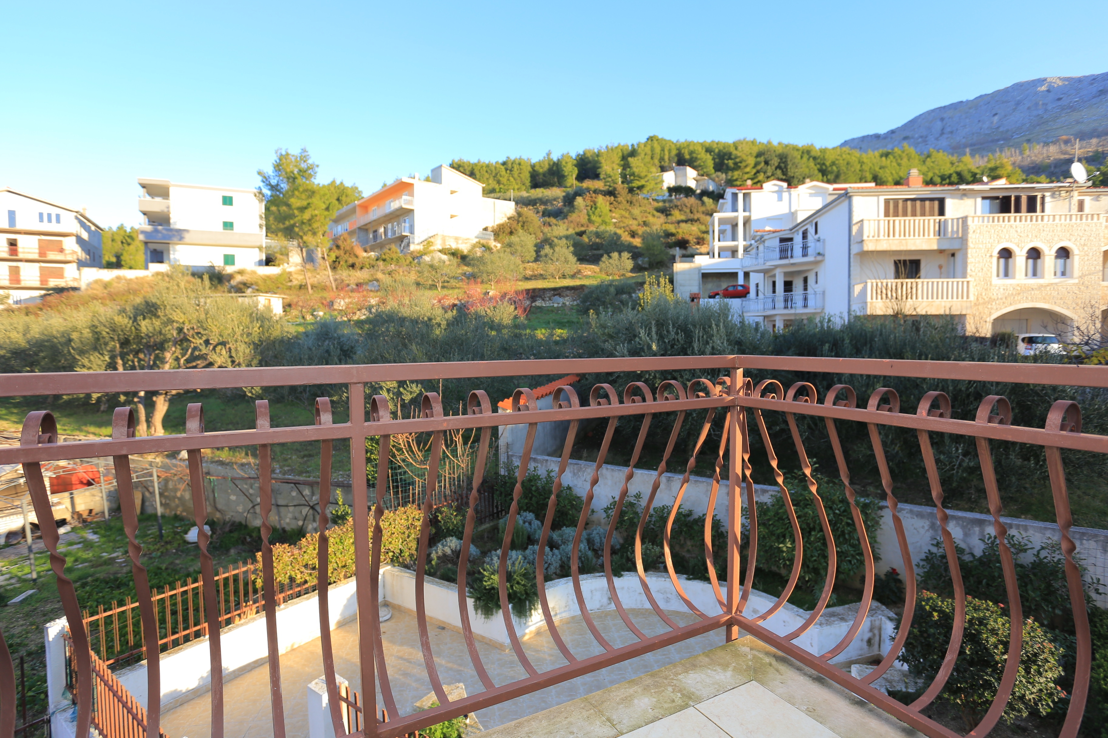 Četverosobni apartman s balkonom Podstrana, Split  A-b