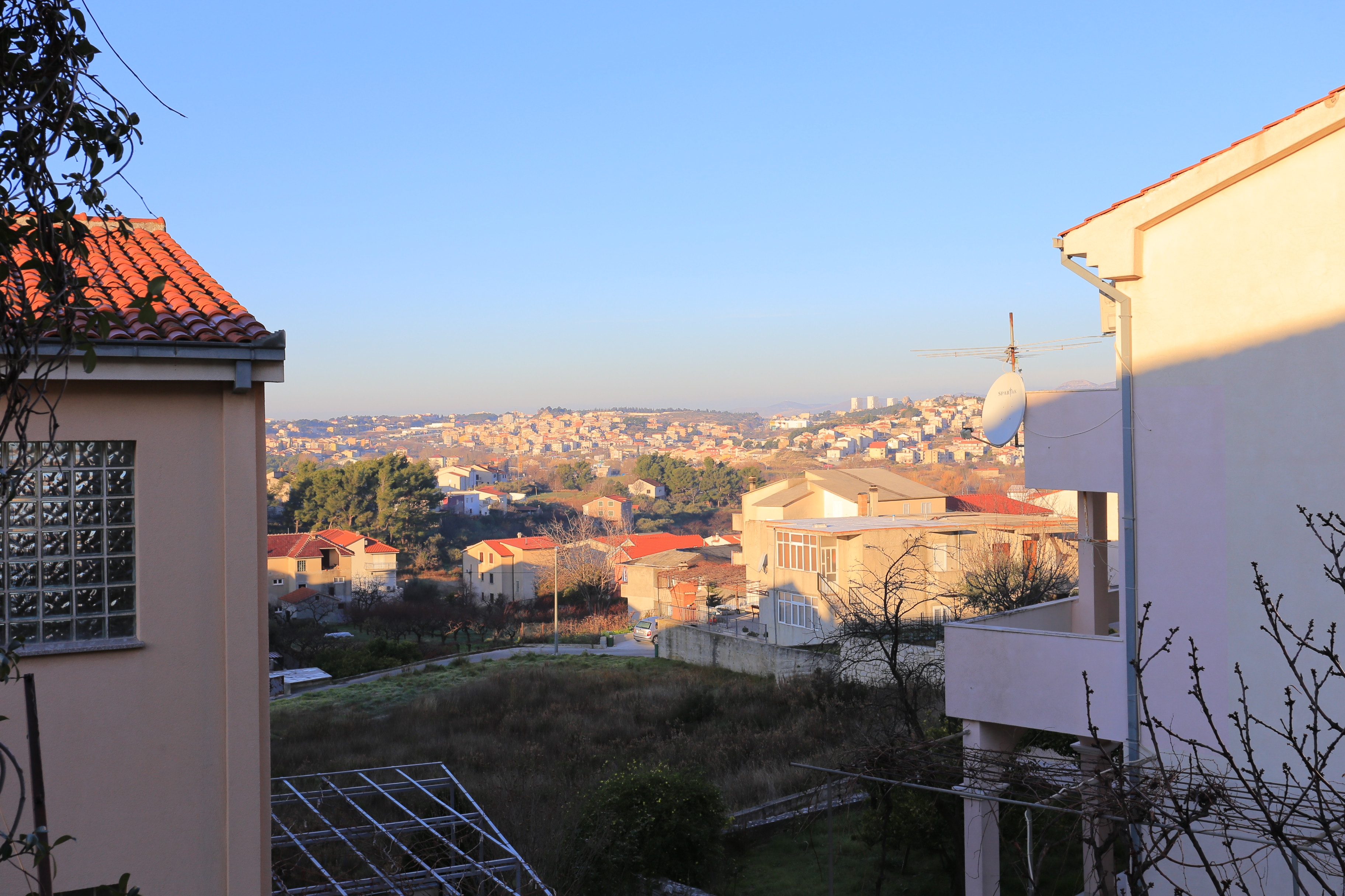 Četverosobni apartman s balkonom Podstrana, Split  A-b