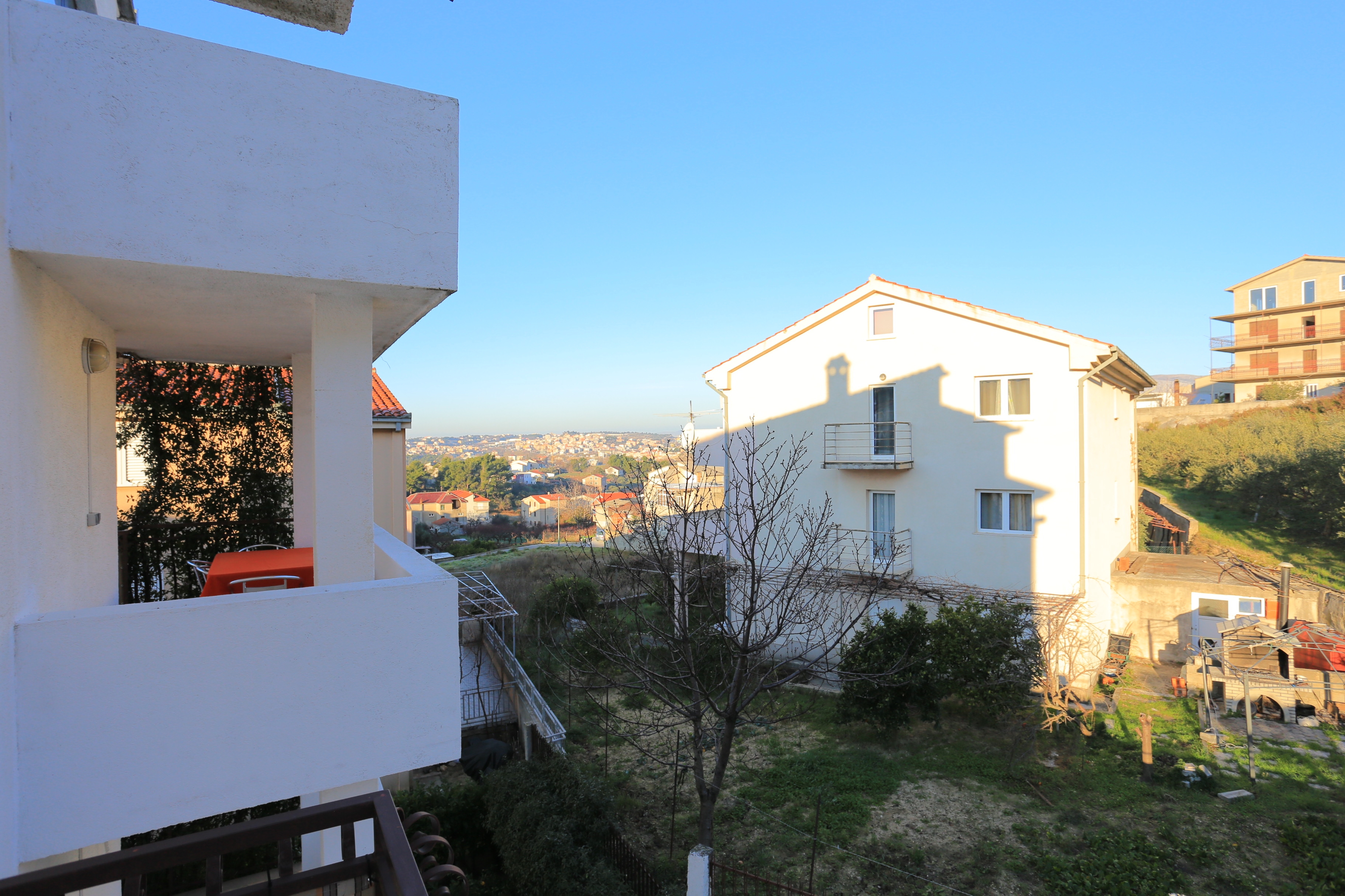 Četverosobni apartman s balkonom Podstrana, Split  A-b