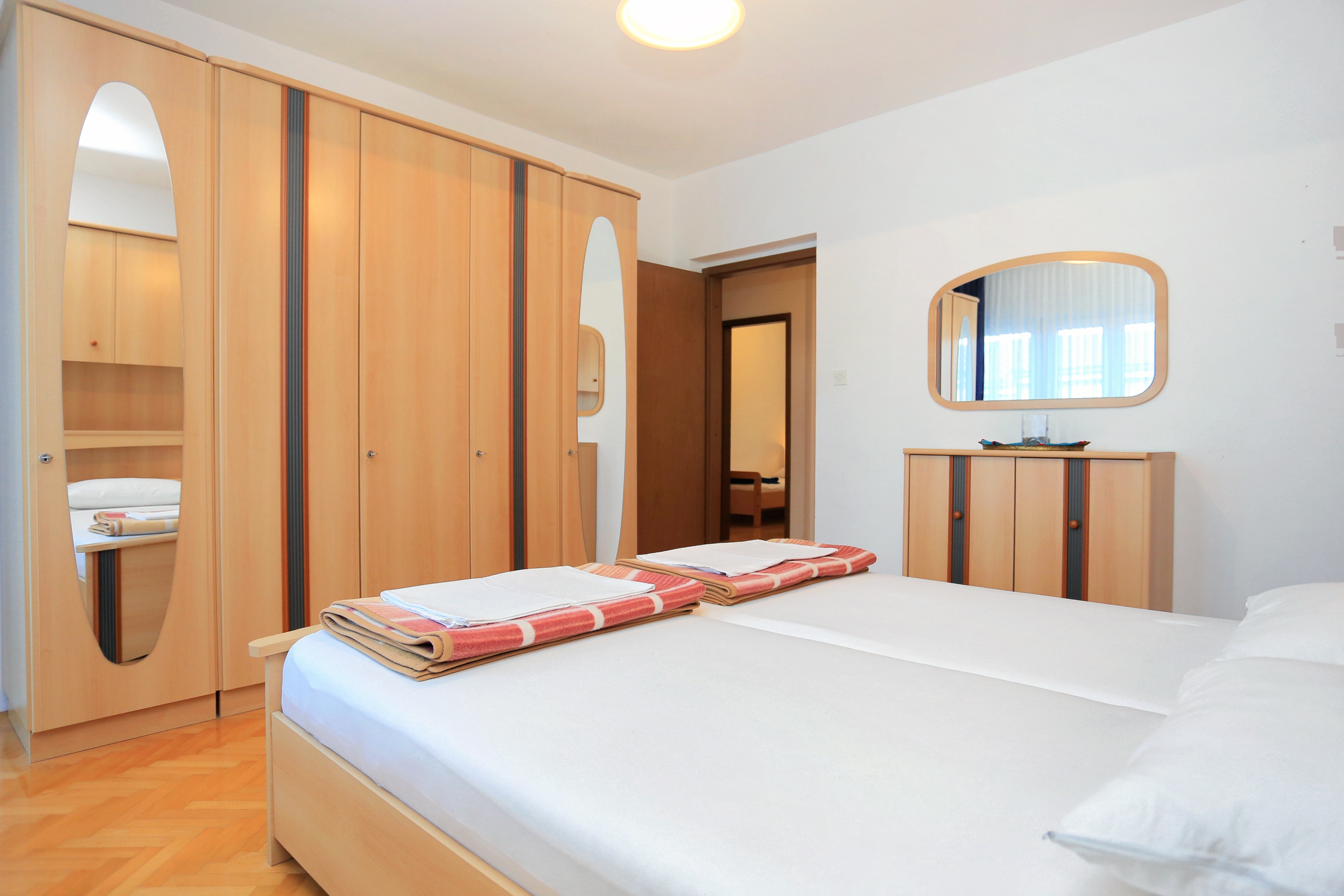 Četverosobni apartman s balkonom Podstrana, Split  A-b
