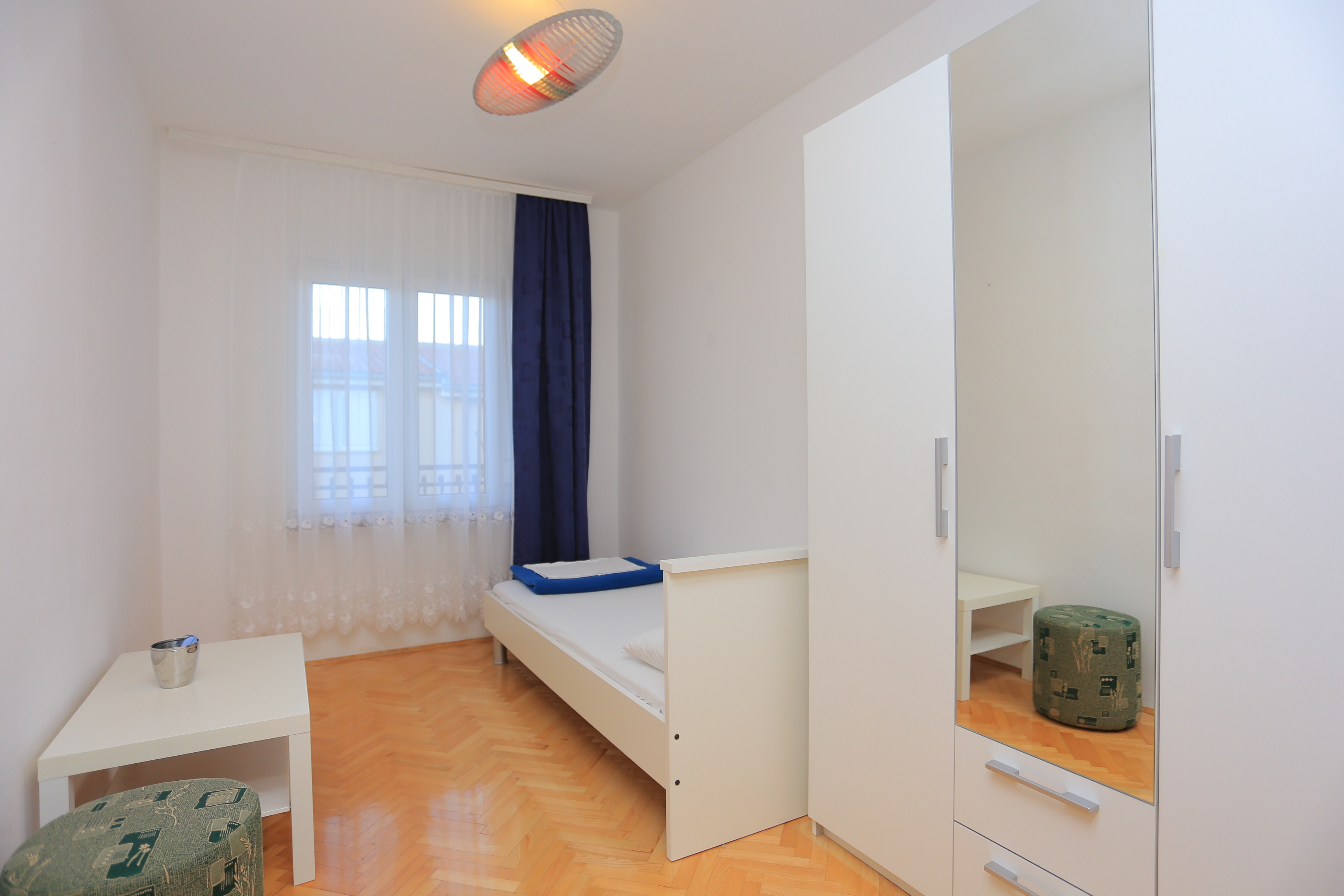 Četverosobni apartman s balkonom Podstrana, Split  A-b