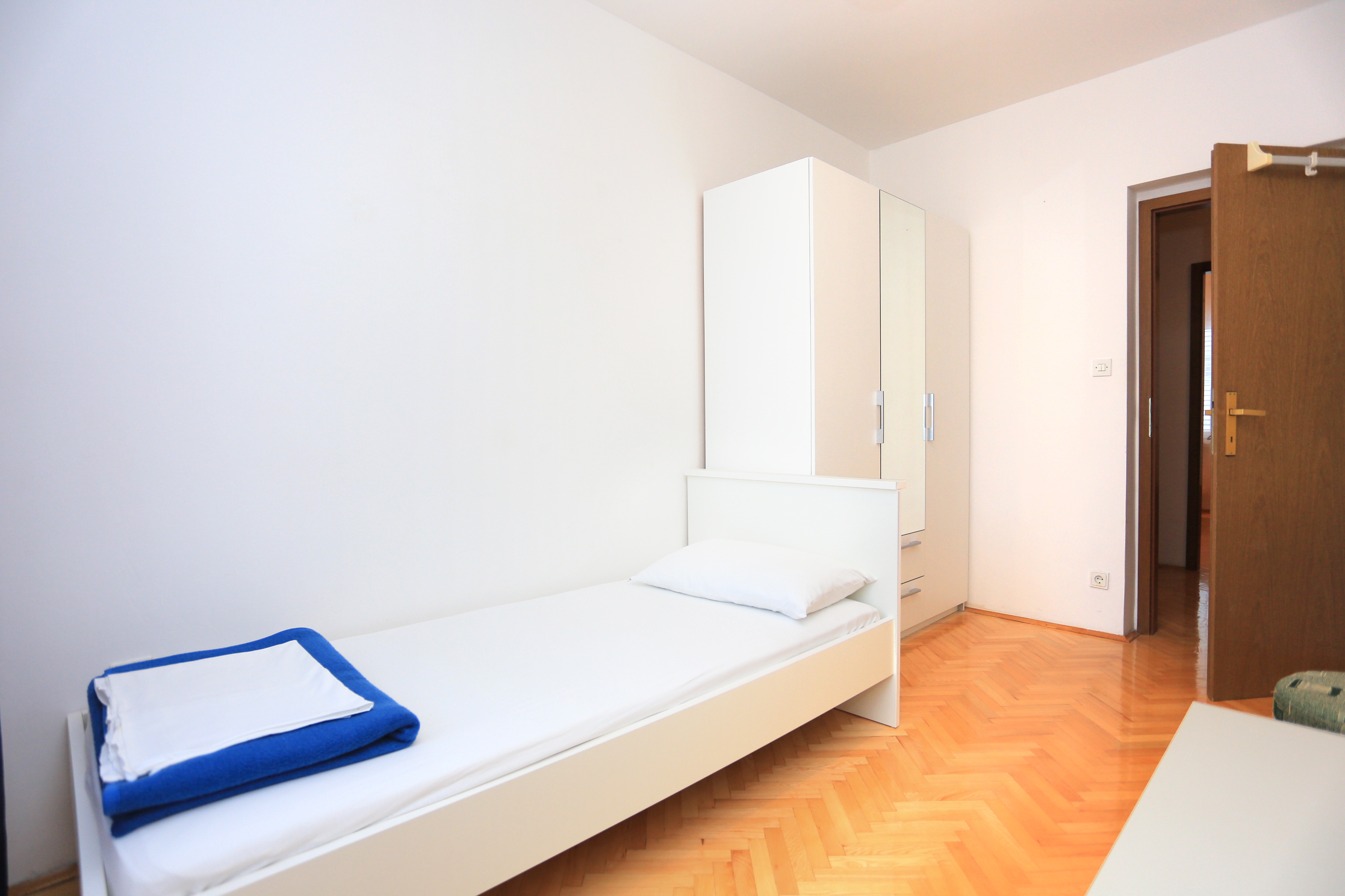 Četverosobni apartman s balkonom Podstrana, Split  A-b