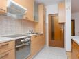 Podstrana, Kitchen in the apartment, WiFi.