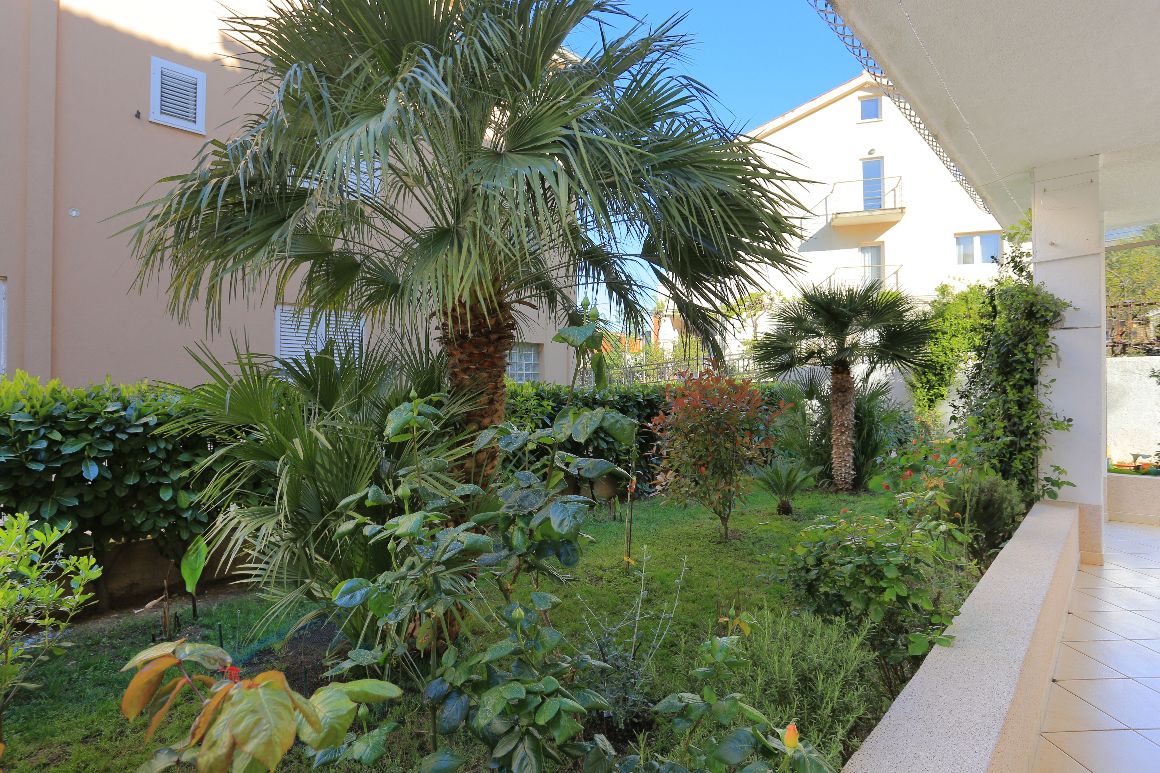 Četverosobni apartman s balkonom Podstrana, Split  A-b