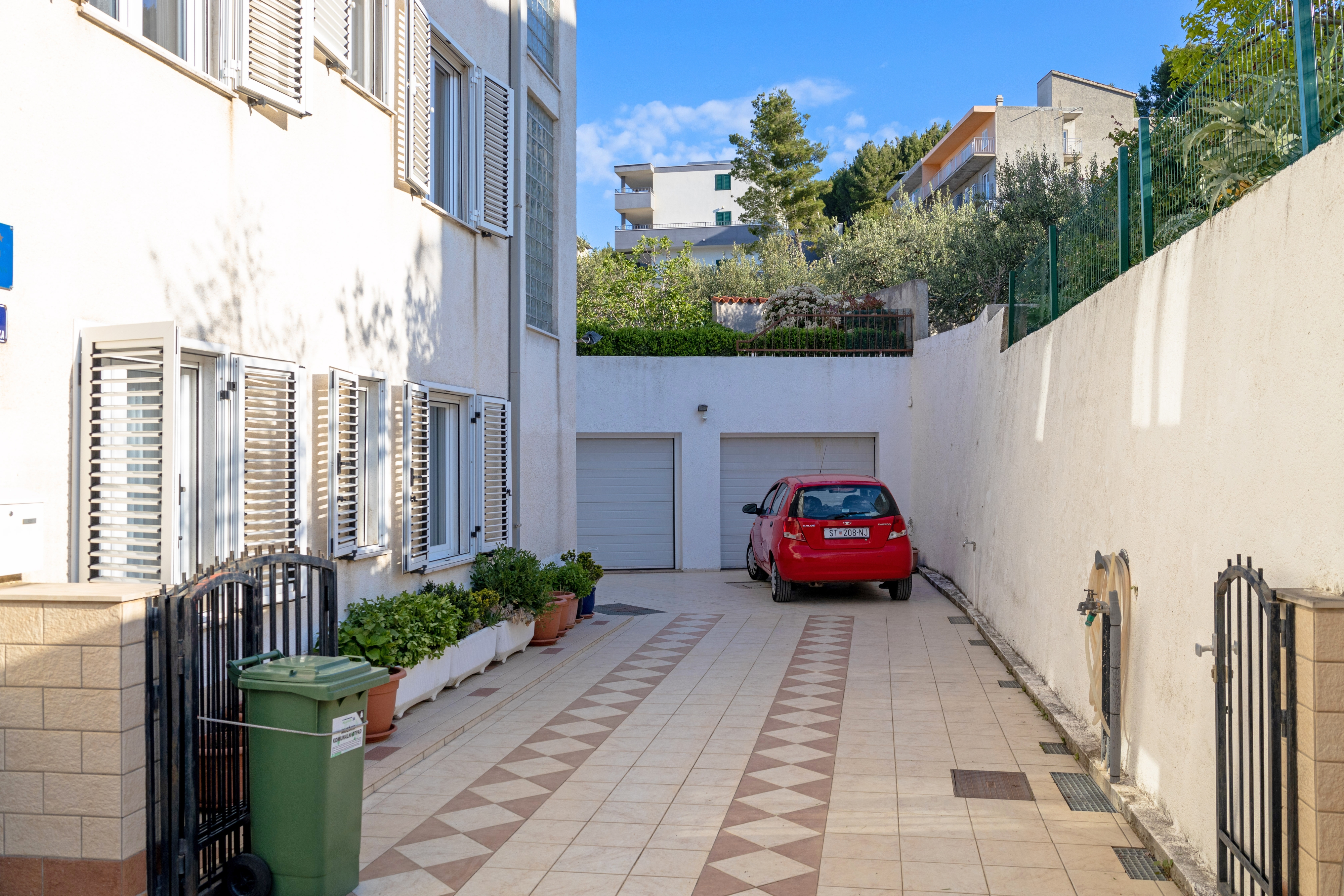 Četverosobni apartman s balkonom Podstrana, Split  A-b
