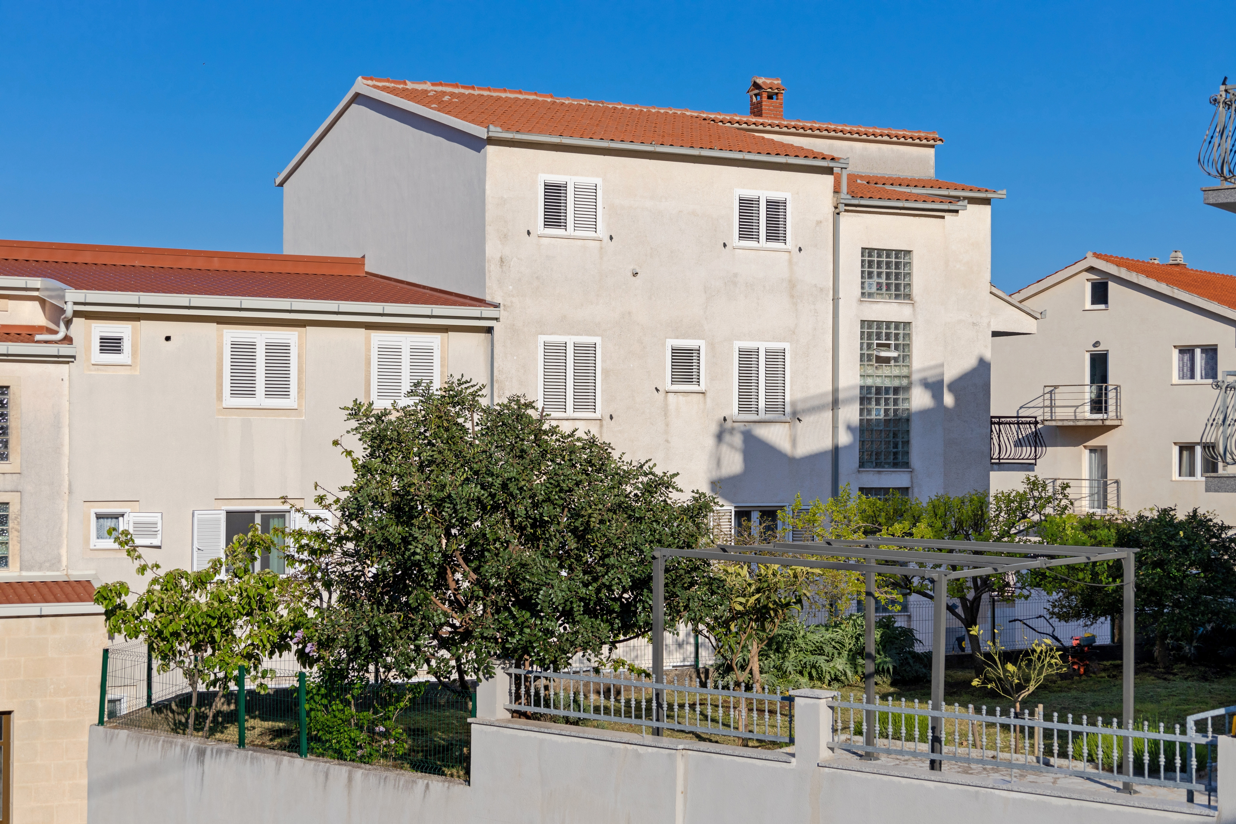 Četverosobni apartman s balkonom Podstrana, Split  A-b