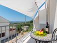 Orebić, Terrasse dans l’hébergement en type apartment, avec la vue sur la mer, animaux acceptés et WiFi.