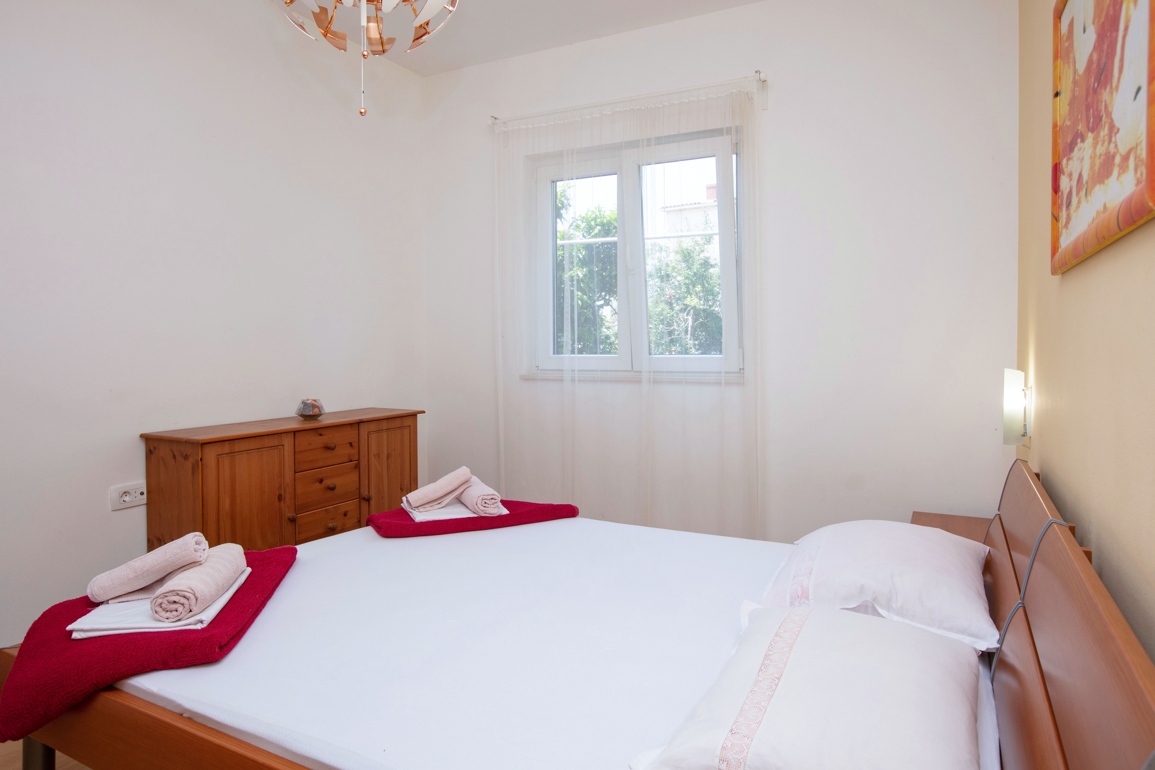 Two bedroom apartment with terrace Rogoznica  A-a