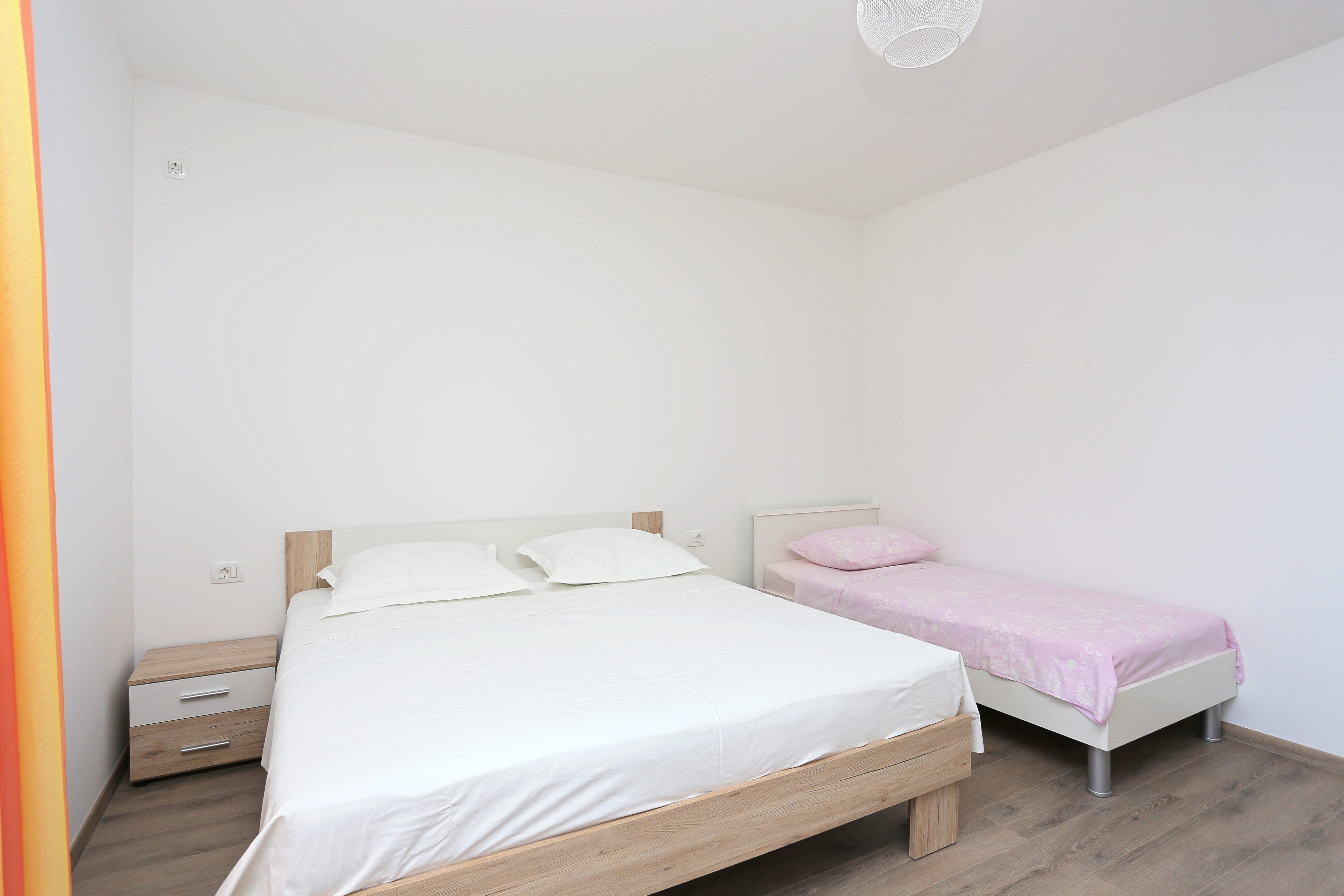 Two bedroom apartment with terrace and sea view Stanići, Omiš  A-d