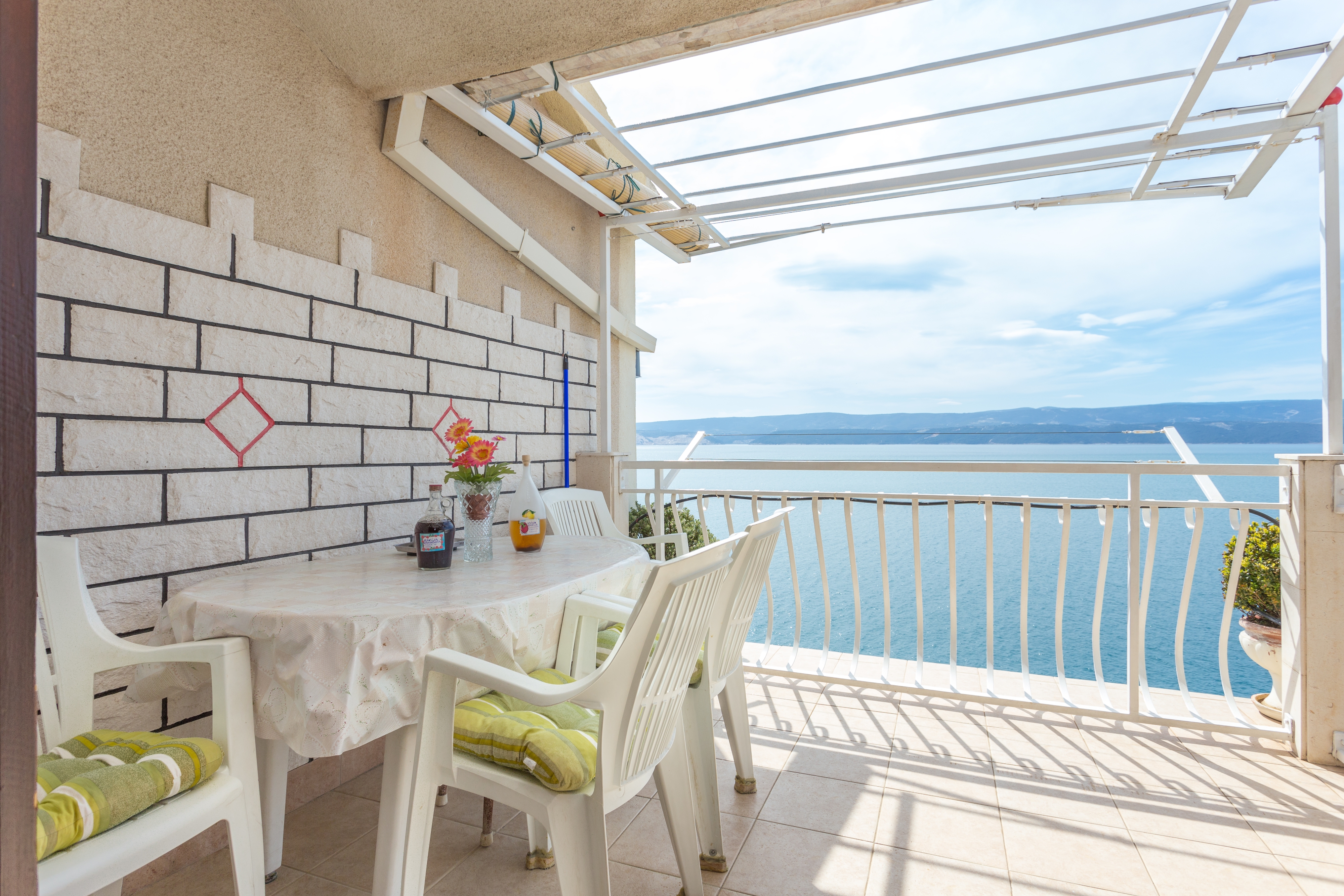 Two bedroom apartment with terrace and sea view Stanići, Omiš  A-b