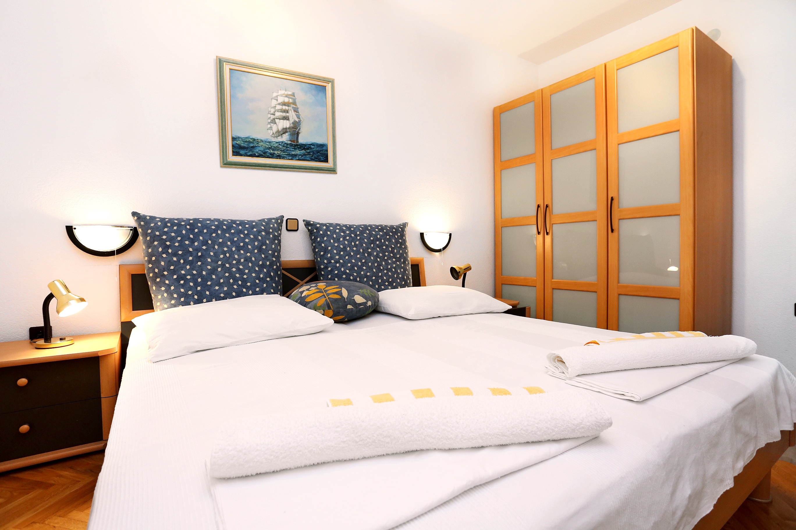 Four bedroom apartment with terrace and sea view Duće, Omiš  A-a