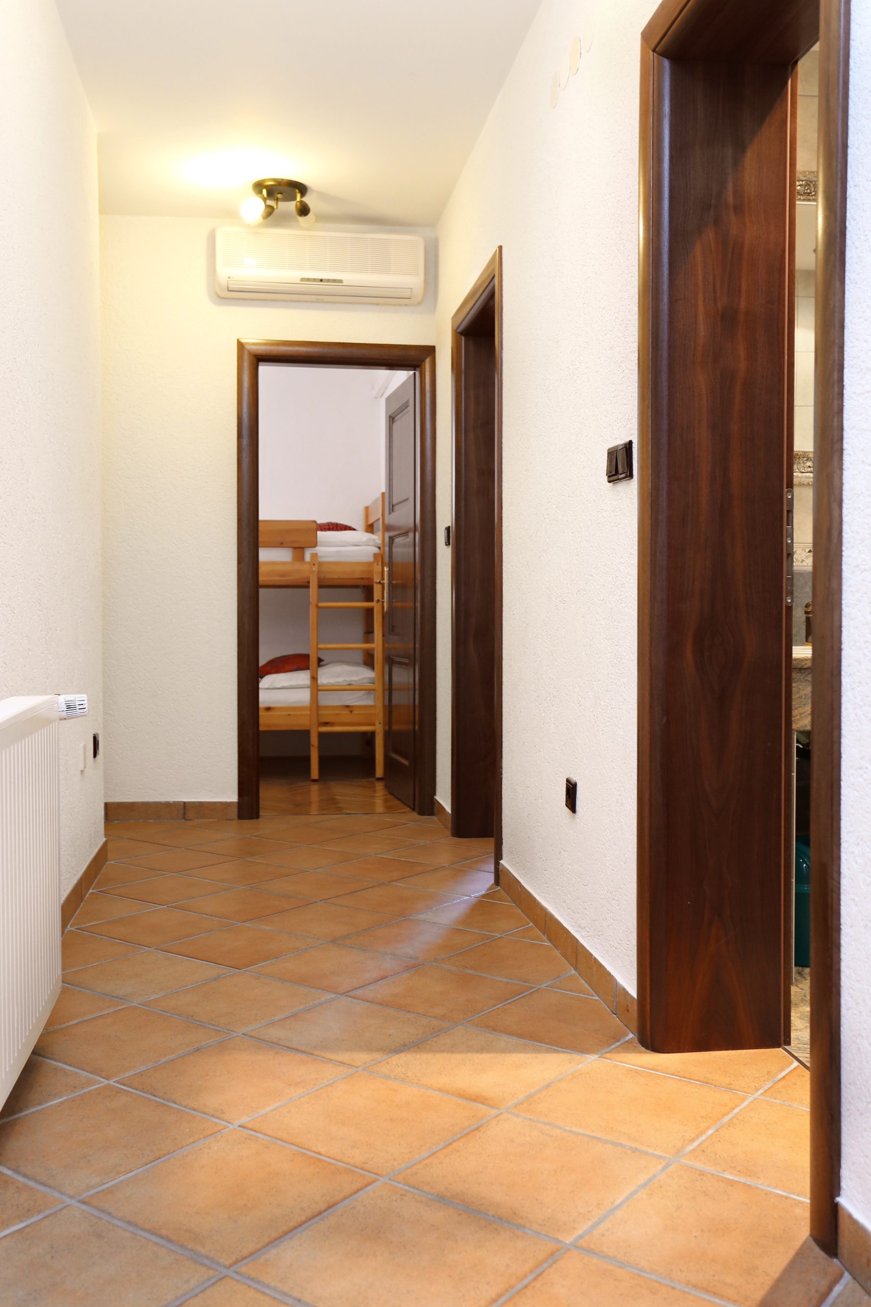 Four bedroom apartment with terrace and sea view Duće, Omiš  A-a