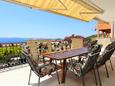 Duće, Terraza in the apartment, with a sea view, (pet friendly) y WiFi.