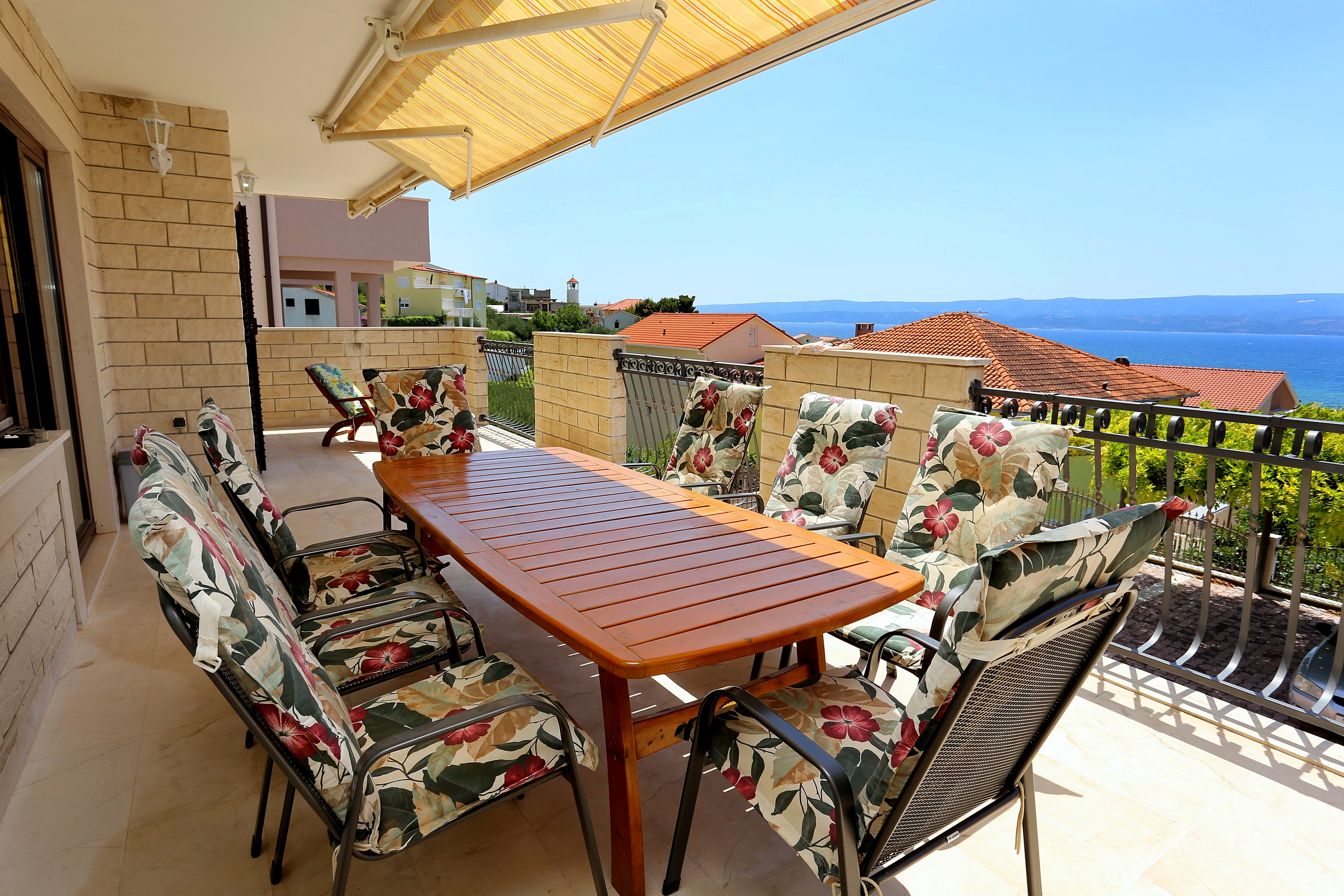 Four bedroom apartment with terrace and sea view Duće, Omiš  A-a