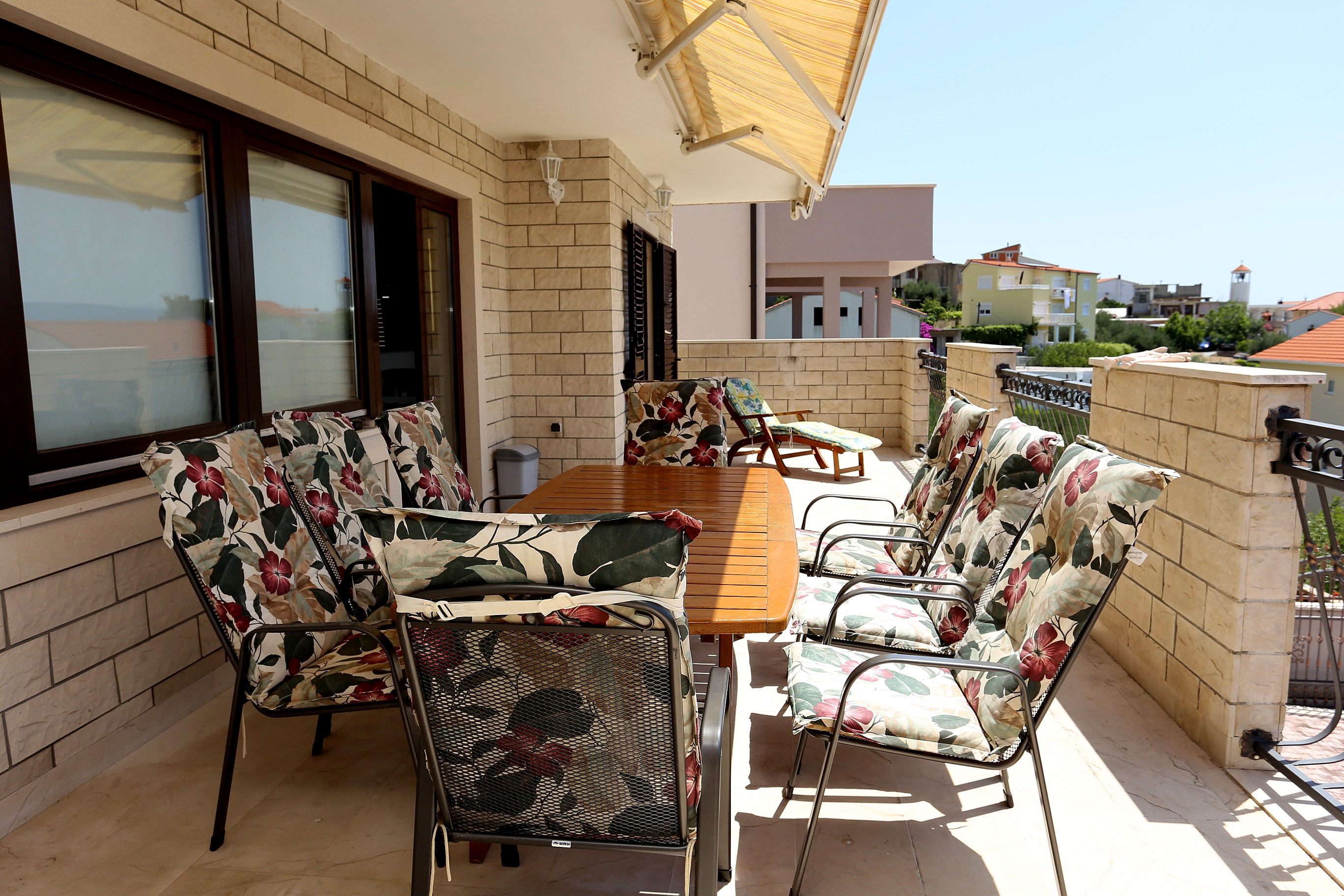 Four bedroom apartment with terrace and sea view Duće, Omiš  A-a