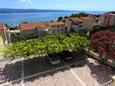 Duće, Omiš, Parking lot 10303 - Apartments and Rooms with sandy beach.