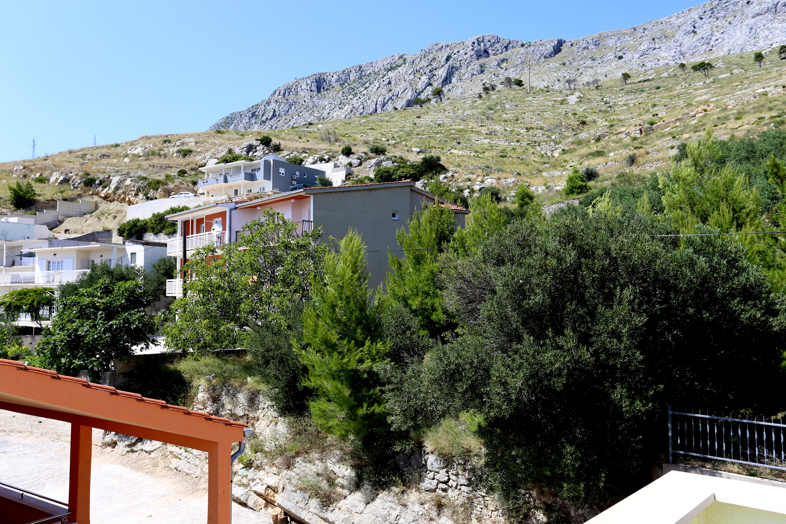 Room with balcony and sea view Duće, Omiš  S-c