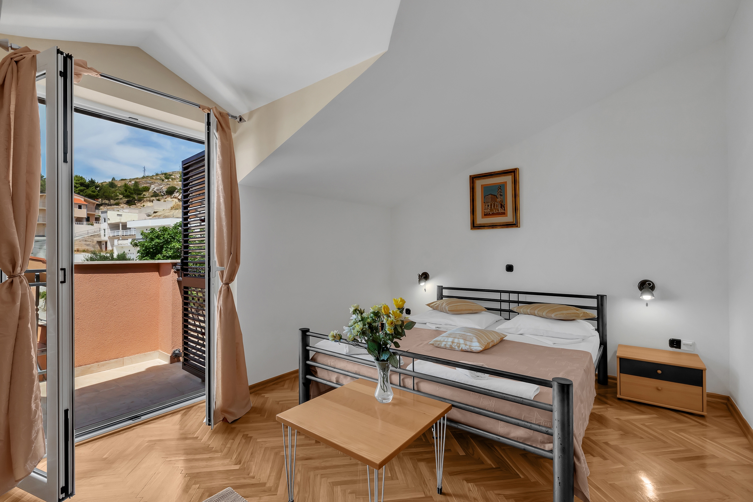 Room with balcony and sea view Duće, Omiš (S-10303-c) Room with balcony and sea view Duće, Omiš (S-10303-c)