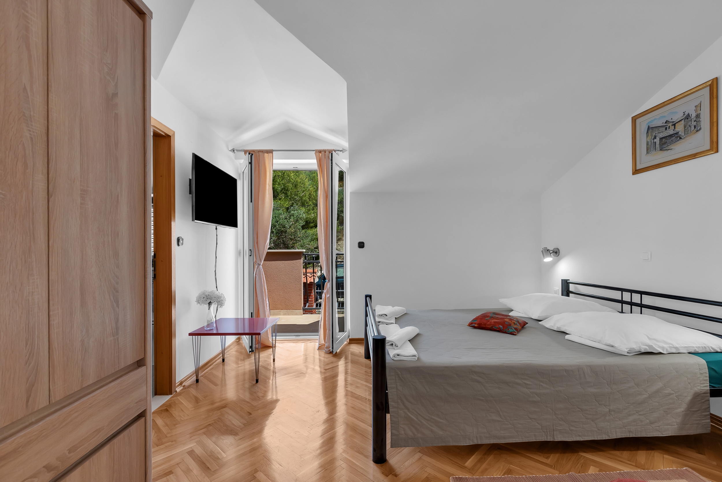 Room with balcony and sea view Duće, Omiš (S-10303-d)