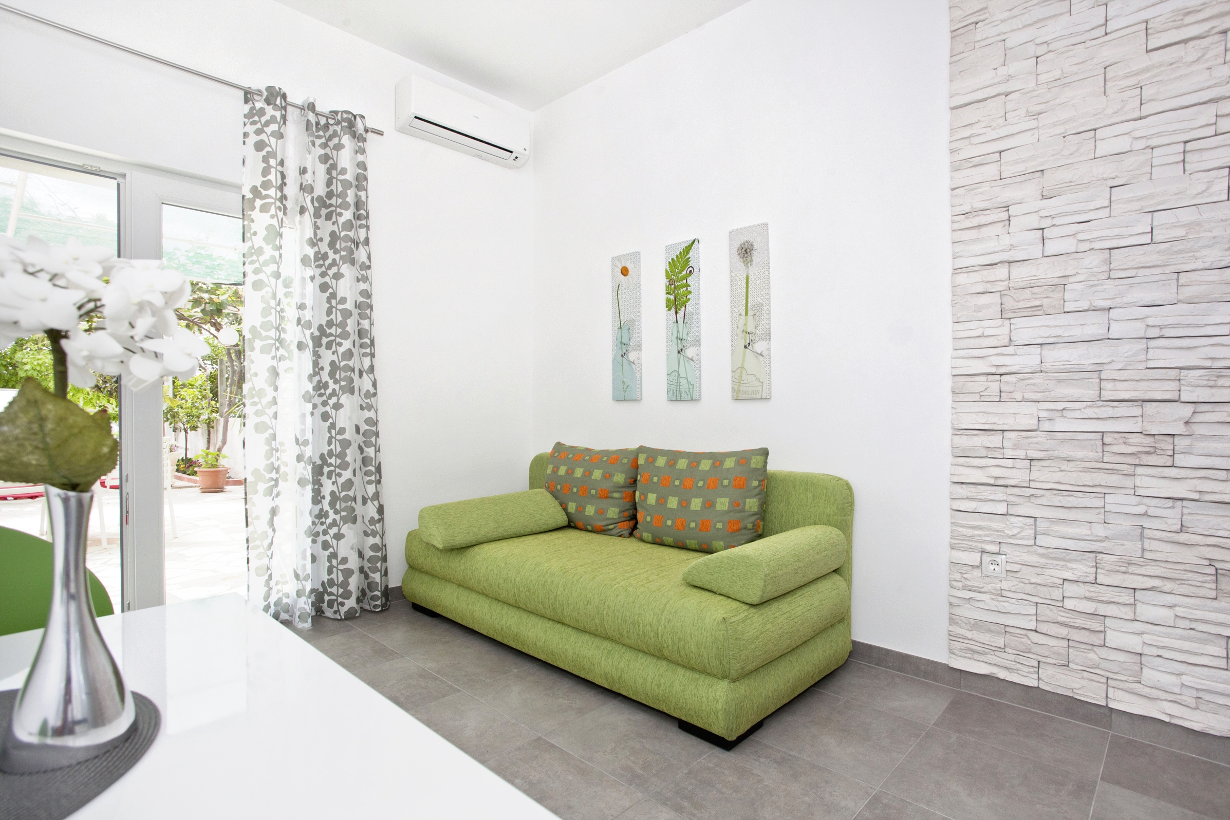 One bedroom apartment near beach Duće, Omiš (A-10304-c)