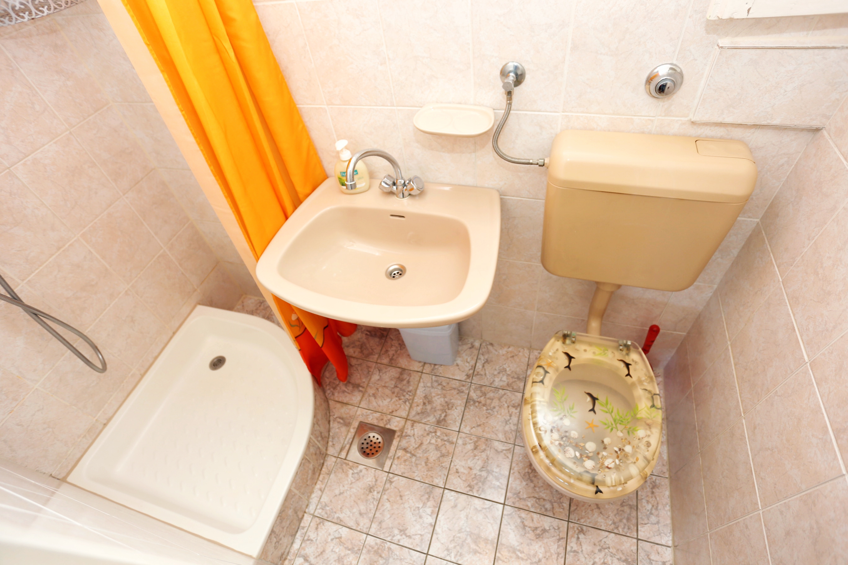 Three bedroom apartment near beach Stanići, Omiš  A-a