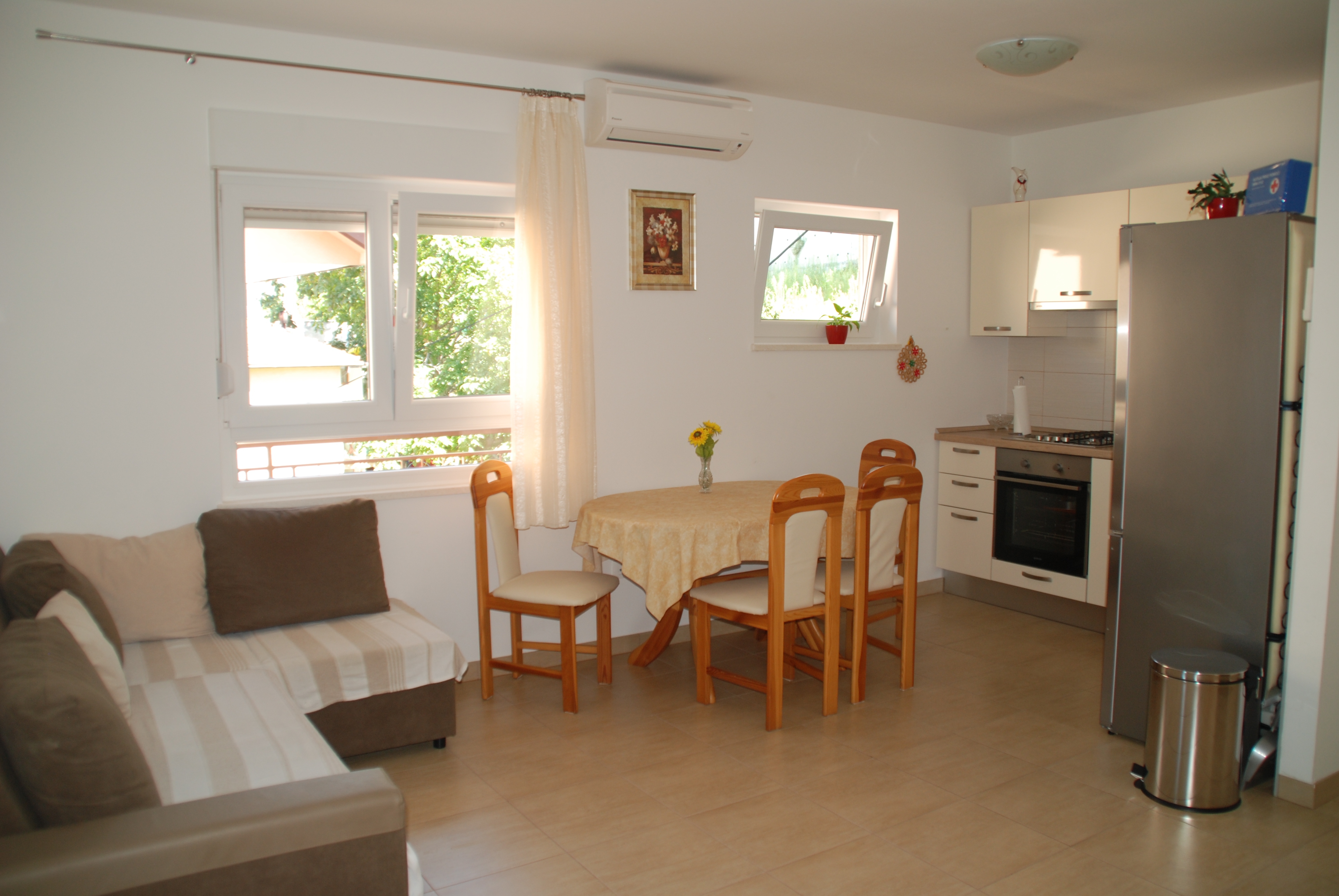Two bedroom apartment near beach Stanići, Omiš (A-1032-a)