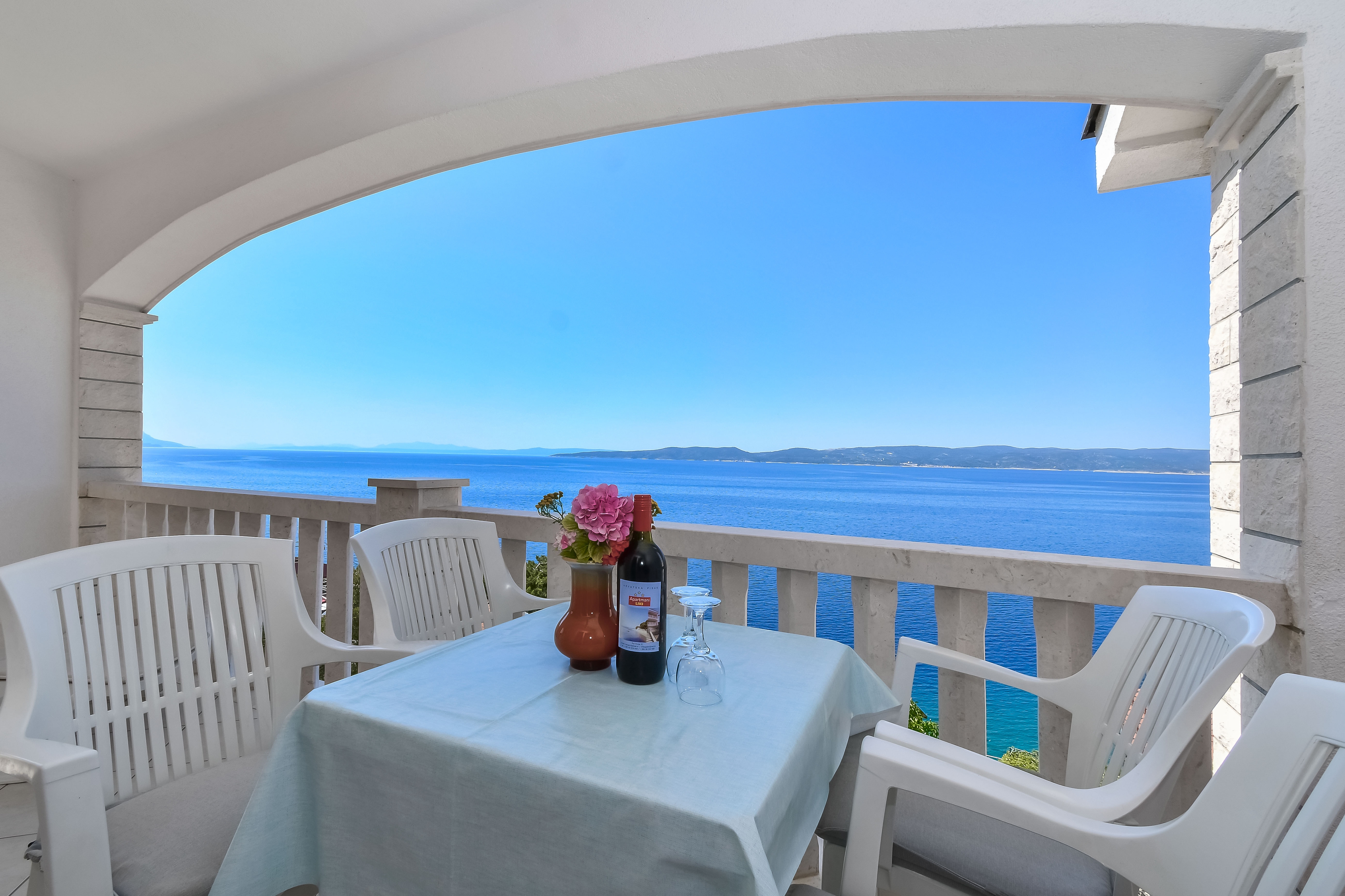 Two bedroom apartment with terrace and sea view Pisak, Omiš (A-10323-c)