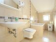 Ванная комната 1 Zečevo Rtić, Ванная комната 1 в размещении типа apartment, WiFi.