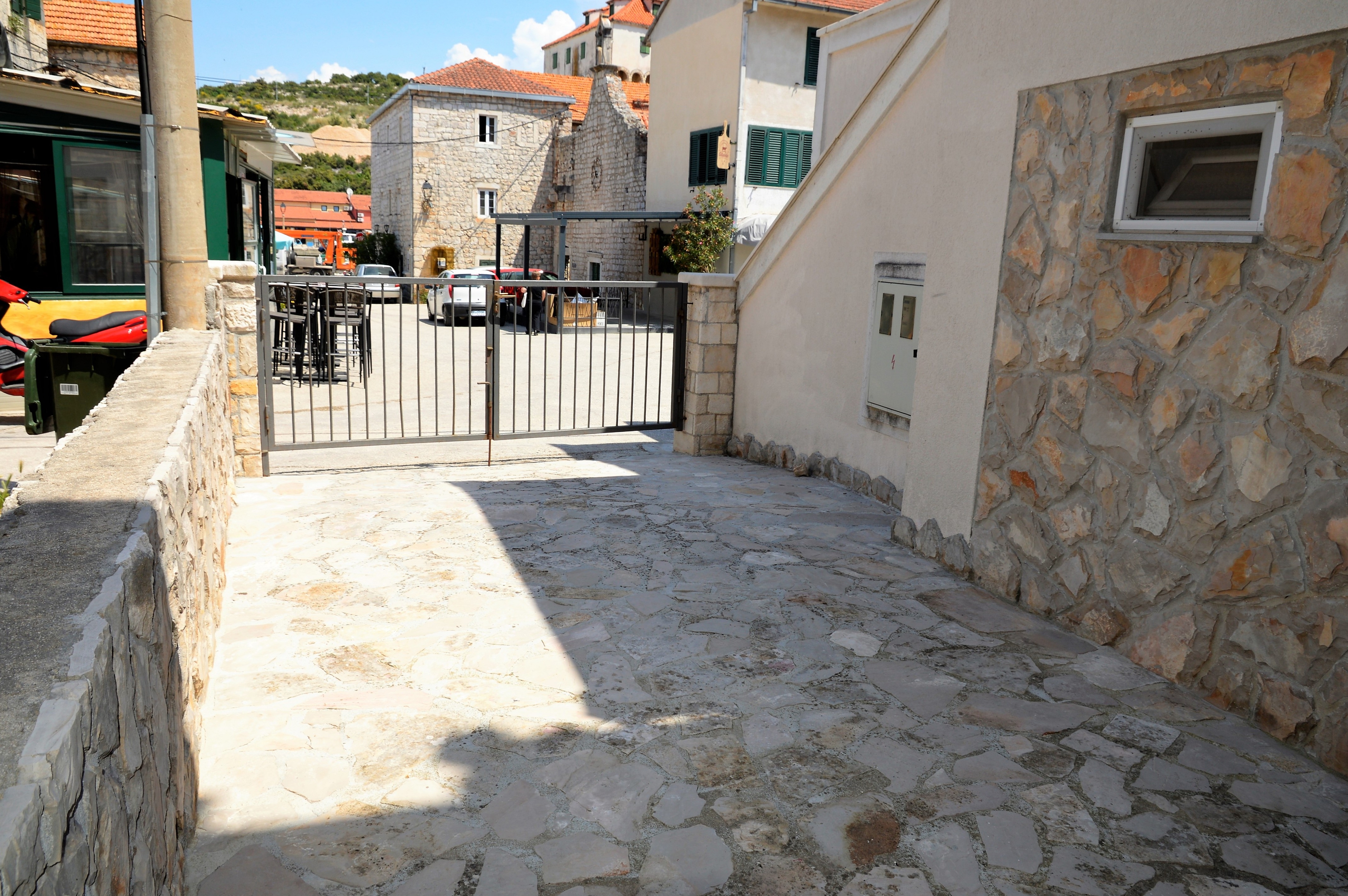 Jednosobni apartman s terasom Marina, Trogir  A-a