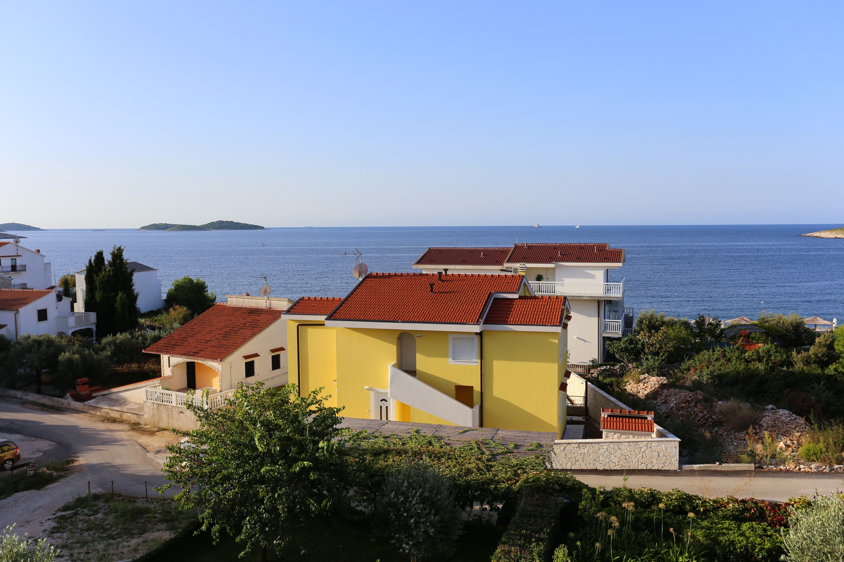 Two bedroom apartment with terrace and sea view Zečevo Rtić, Rogoznica  A-a