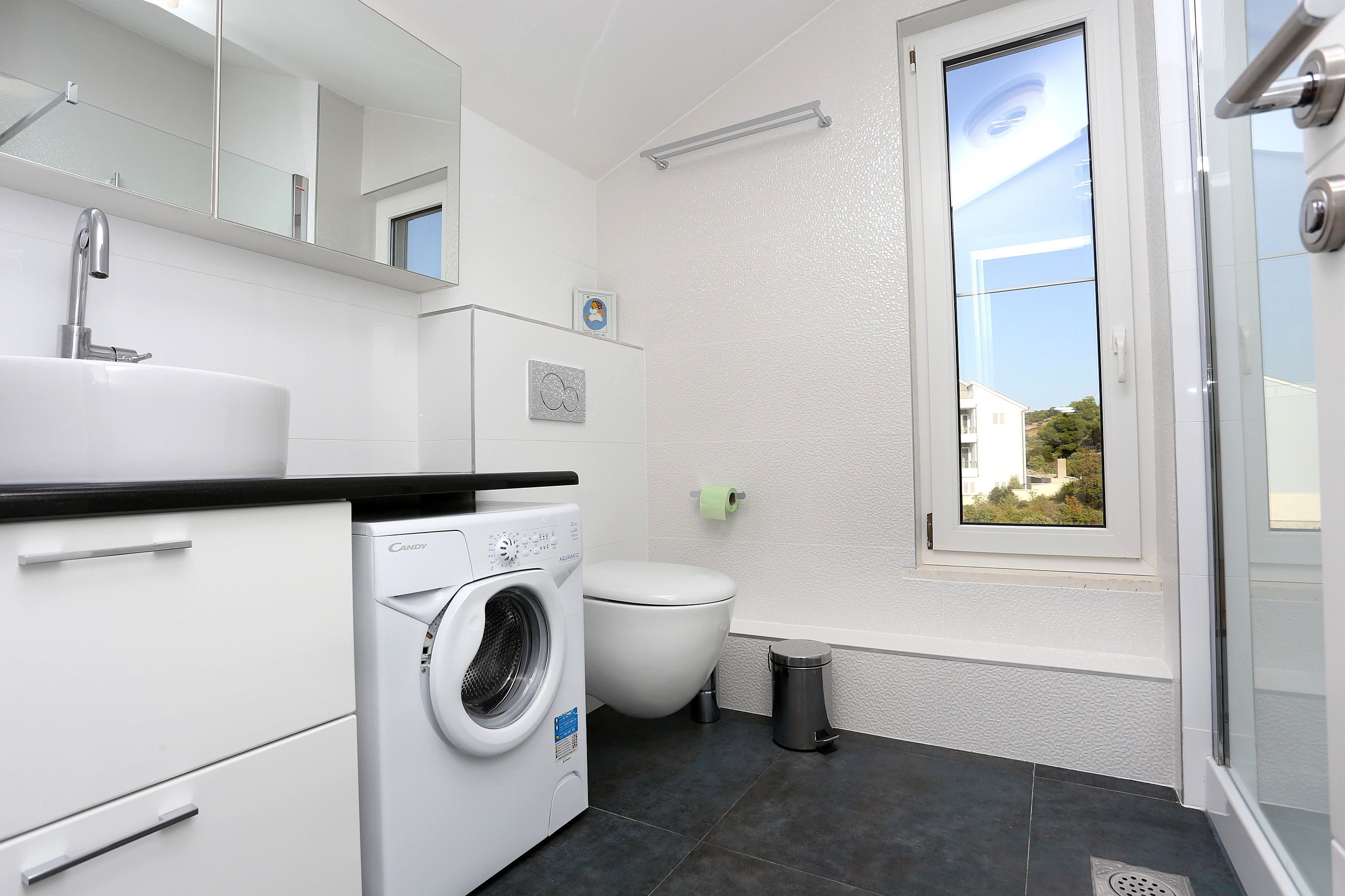 Two bedroom apartment with terrace and sea view Zečevo Rtić, Rogoznica  A-b