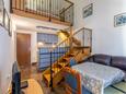 Blagovaonica Zečevo Rtić, Blagovaonica u smještaju tipa studio-apartment, dostupna klima i WiFi.