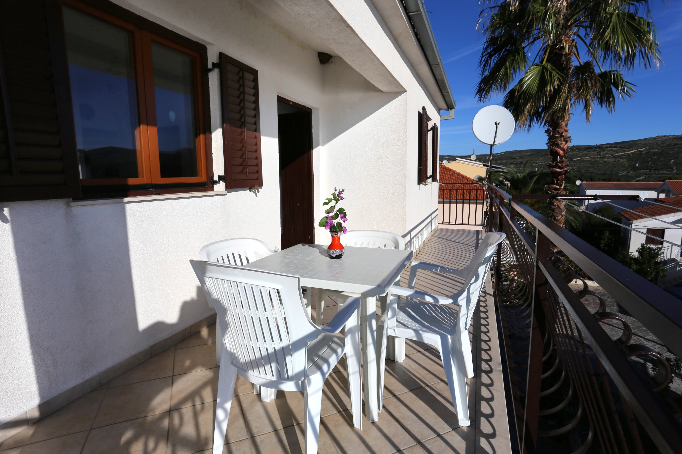 Two bedroom apartment near beach Rogoznica  A-a