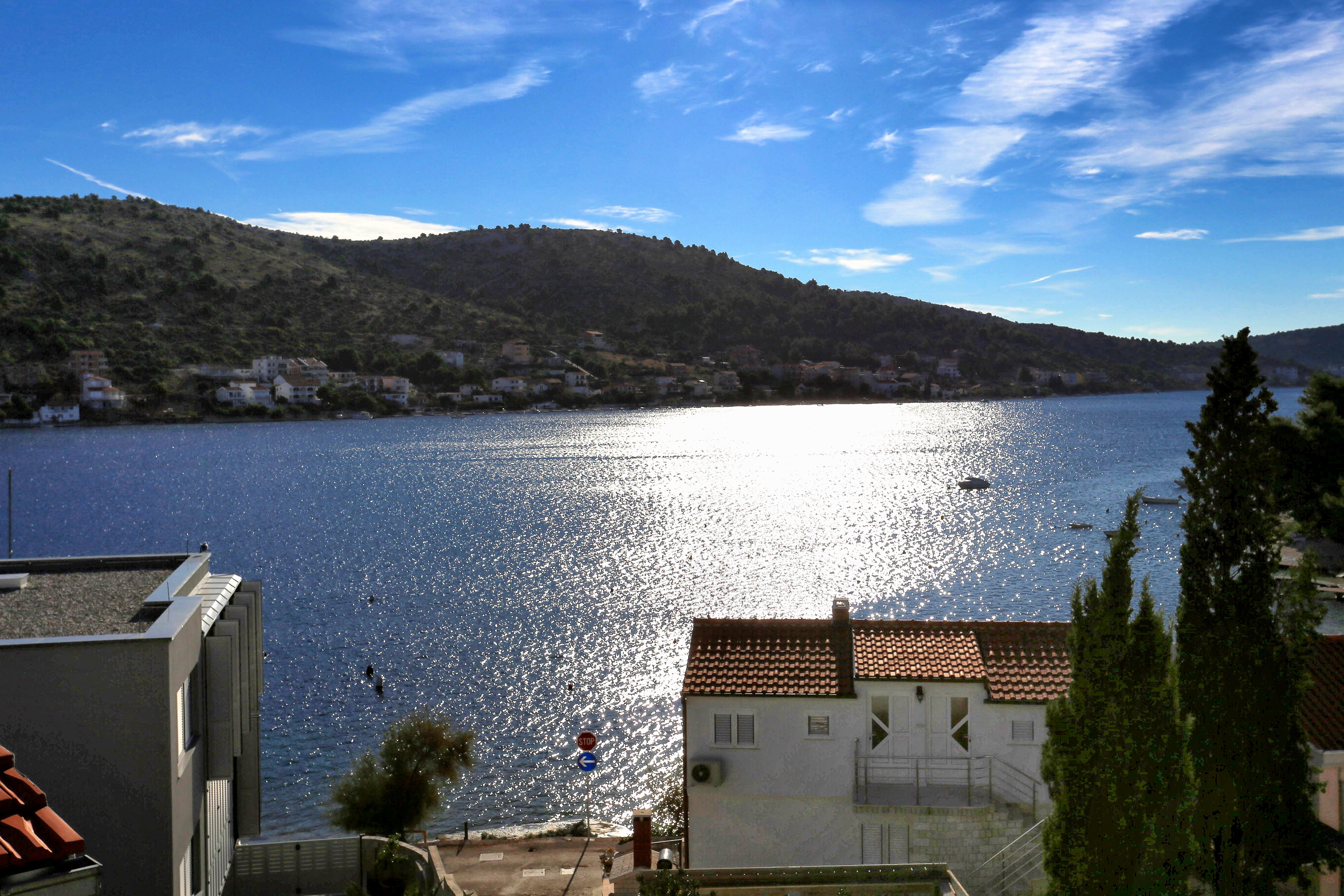 Two bedroom apartment near beach Rogoznica  A-a