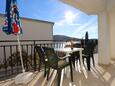 Rogoznica, Terrasse dans l’hébergement en type apartment, avec la vue sur la mer et WiFi.