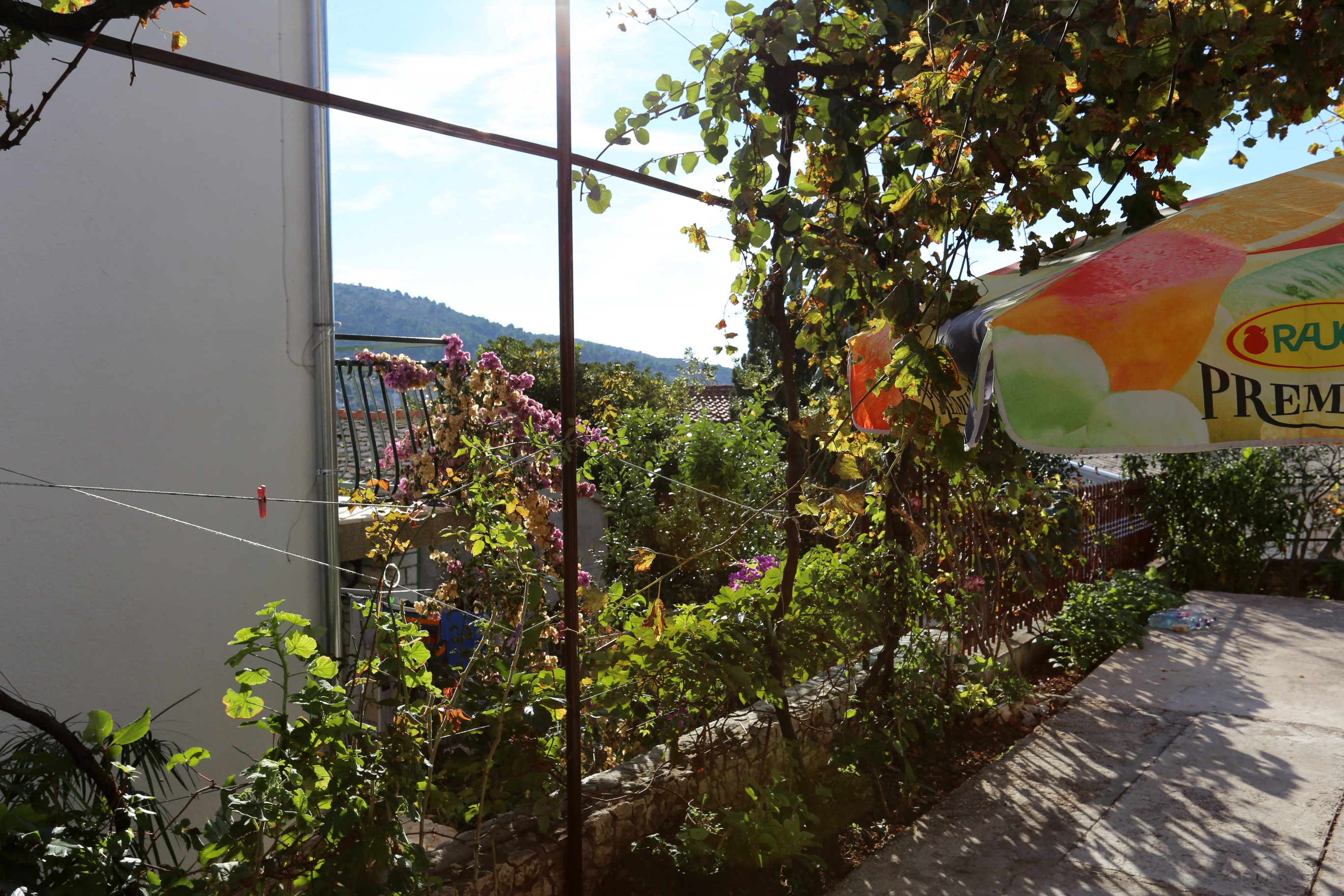 Two bedroom apartment near beach Rogoznica  A-c