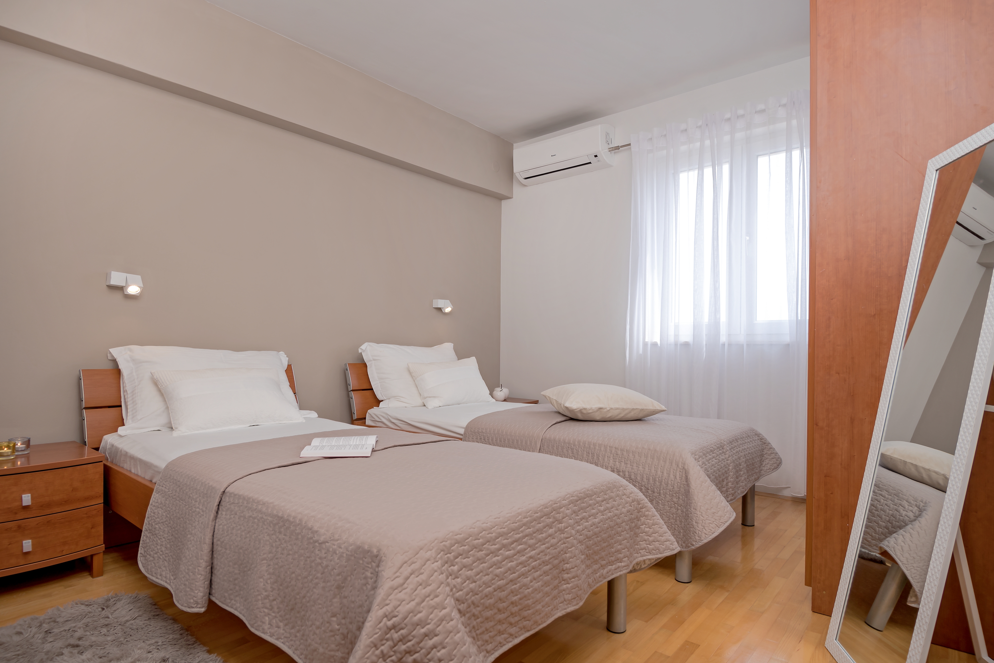 Two bedroom apartment with terrace and sea view Rogoznica  A-a