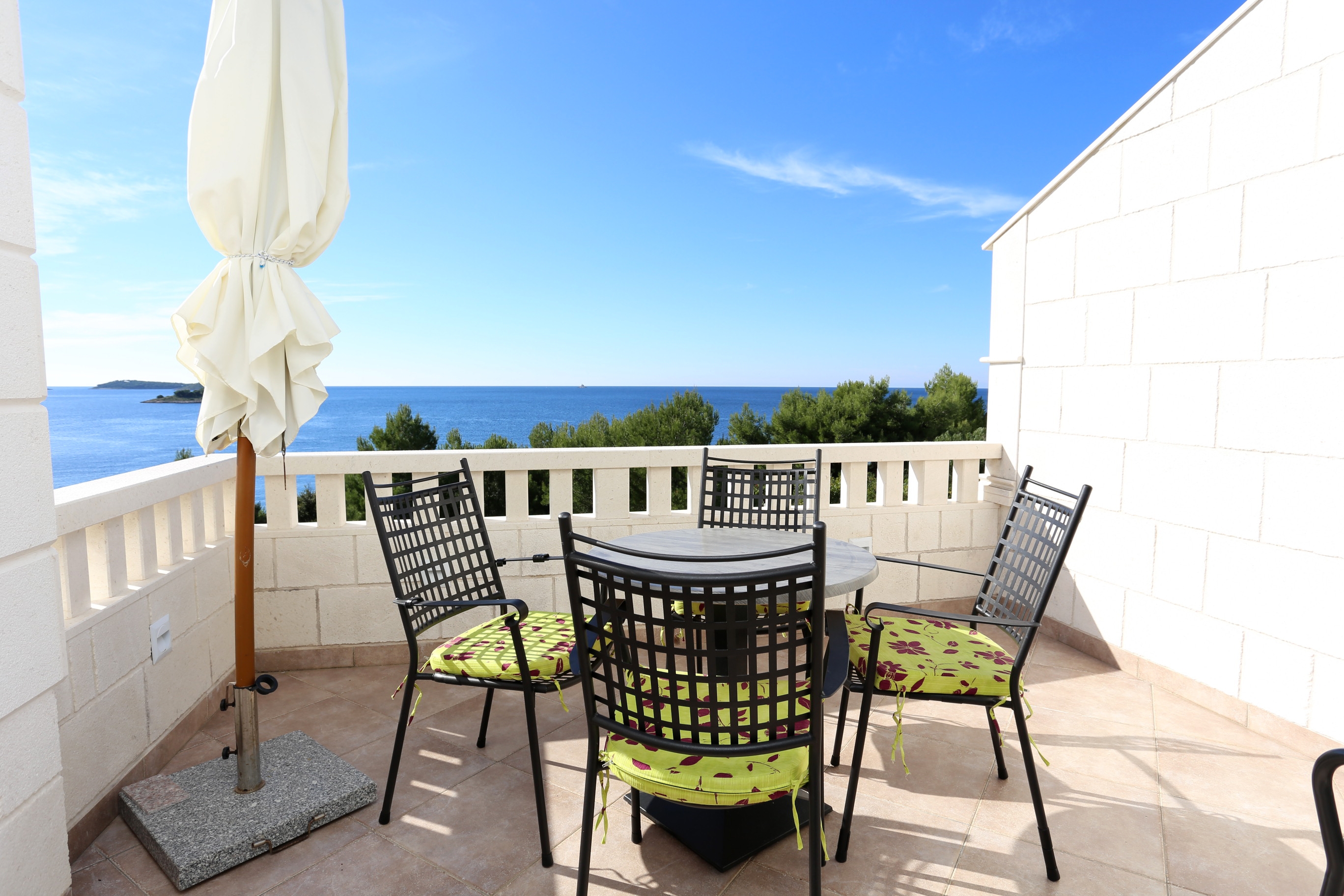 Two bedroom apartment with terrace and sea view Rogoznica (A-10339-a) Two bedroom apartment with terrace and sea view Rogoznica (A-10339-a)