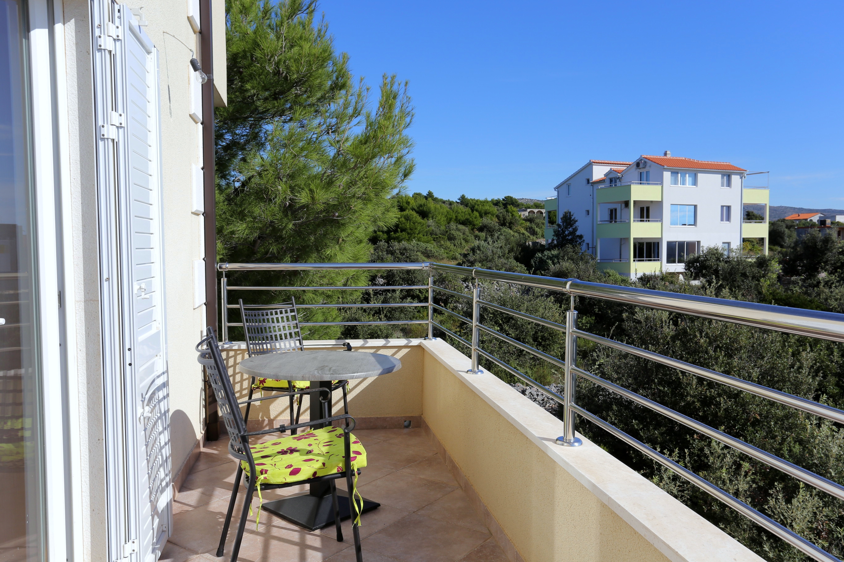 One bedroom apartment with terrace and sea view Rogoznica  A-b