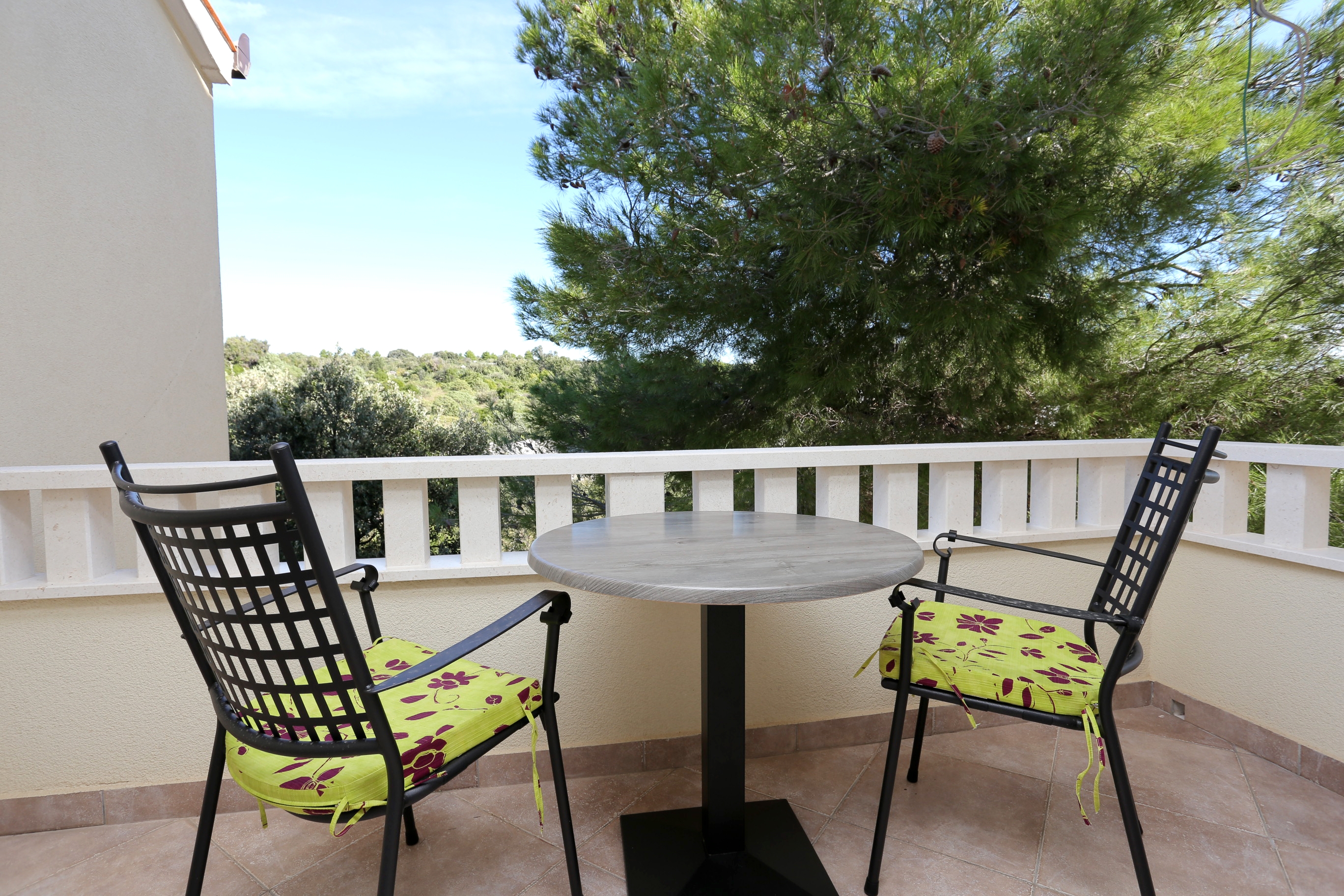 One bedroom apartment with terrace and sea view Rogoznica  A-b